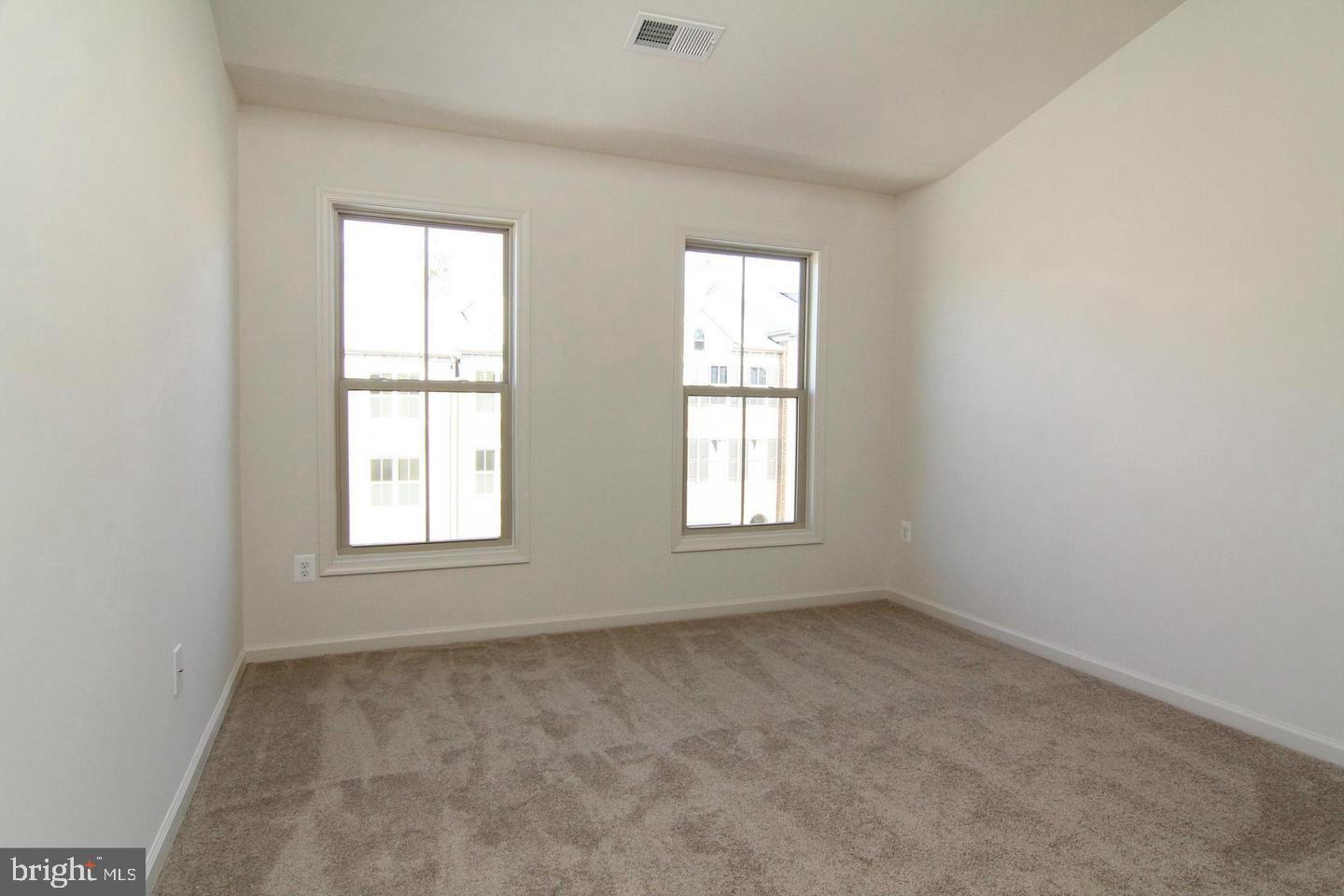 HALLMAN GROVE - Residential Lease