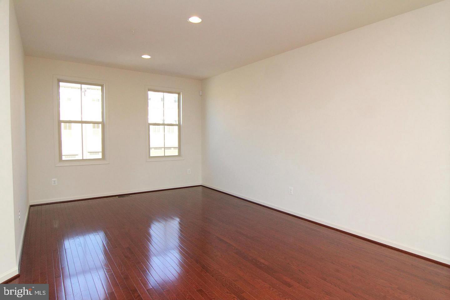 HALLMAN GROVE - Residential Lease