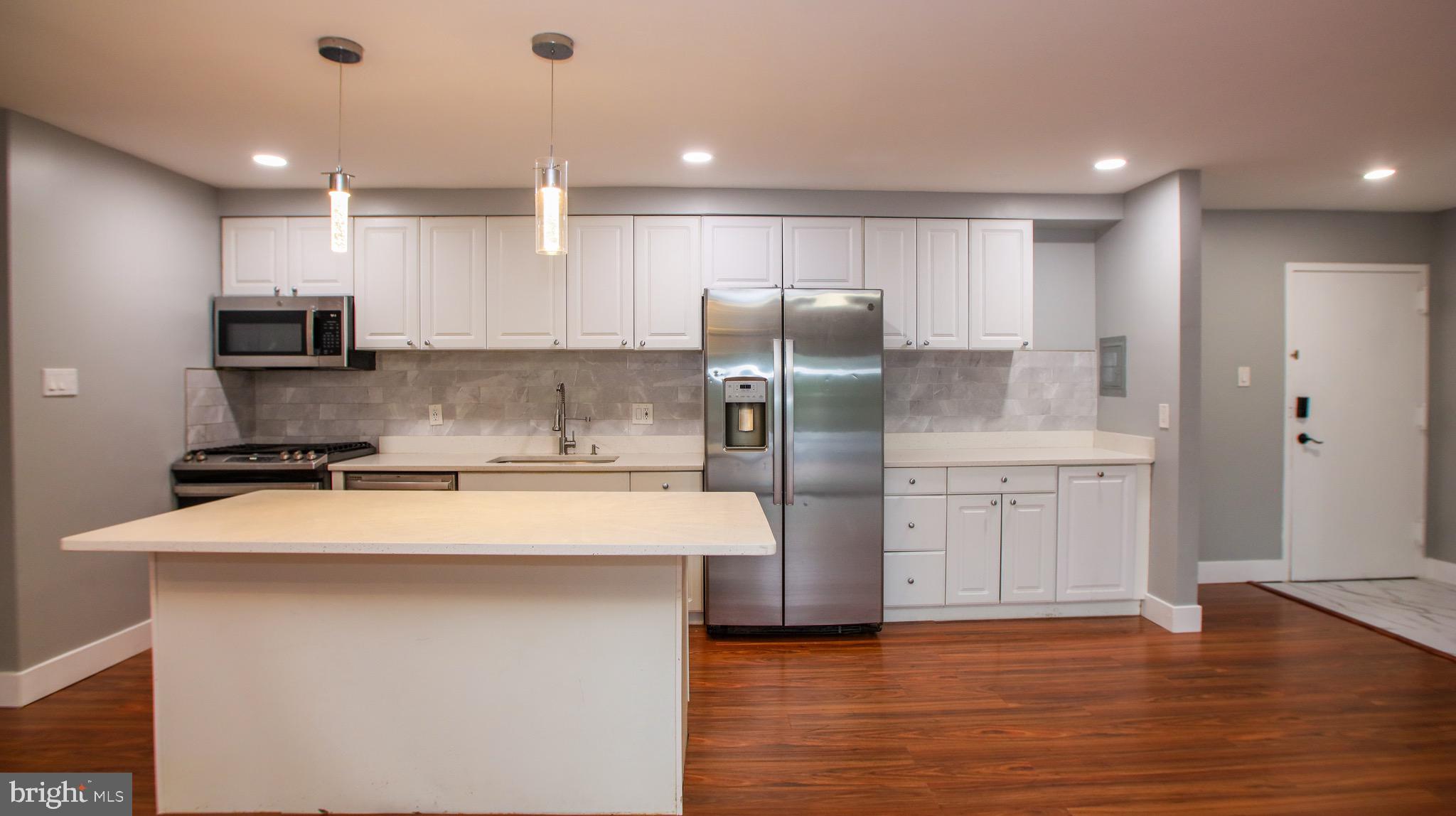 2305 GREENERY LANE T-3-3