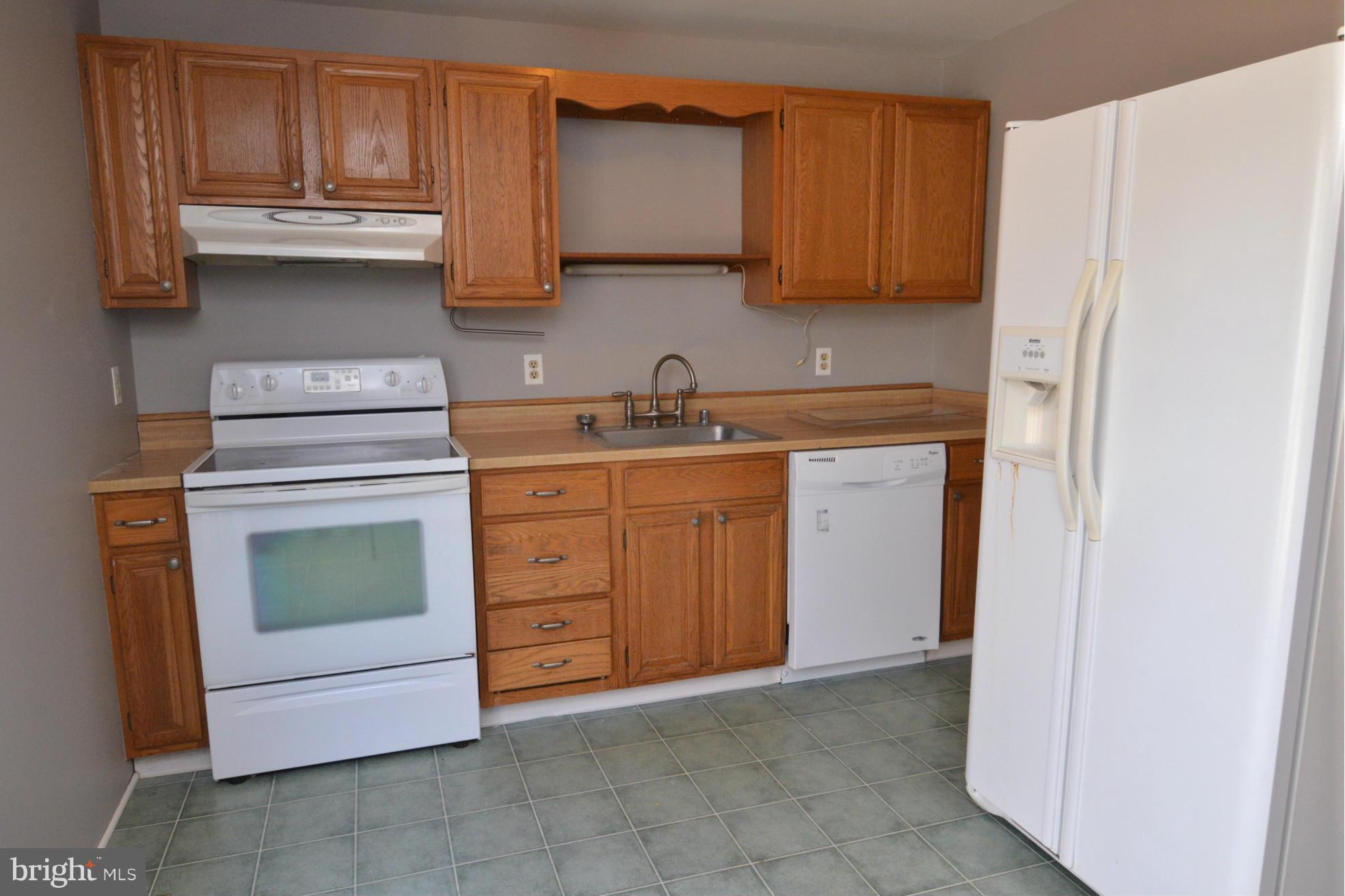 WHISPERING WOODS - Residential Lease