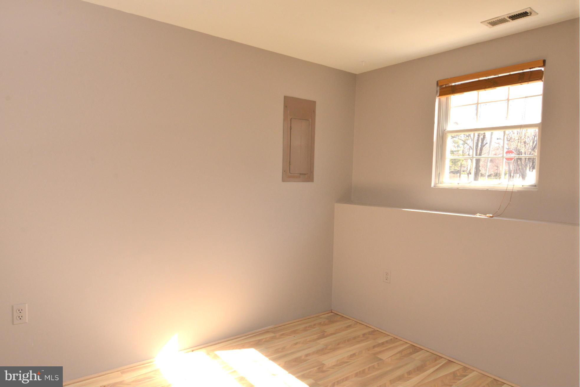 WHISPERING WOODS - Residential Lease