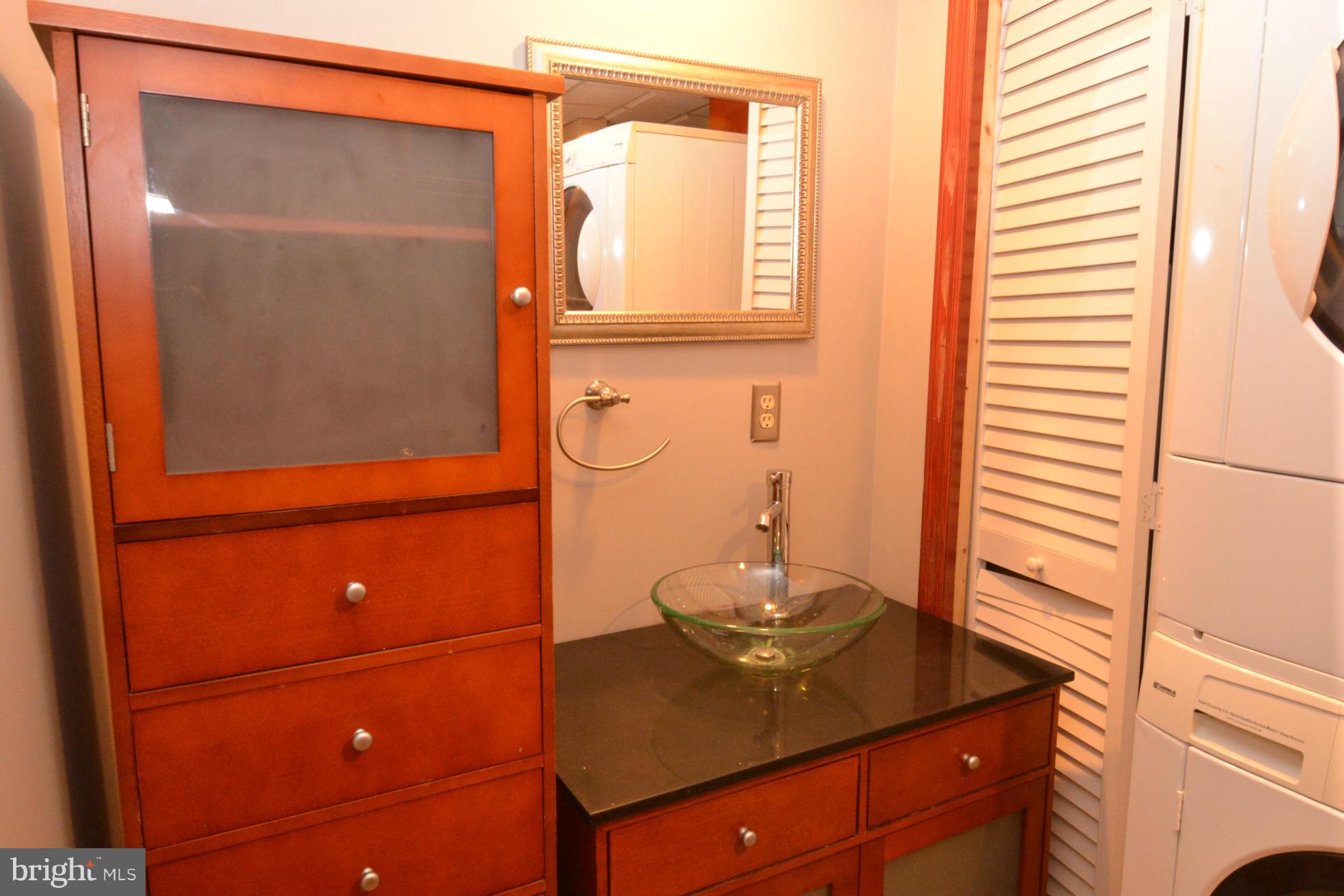 WHISPERING WOODS - Residential Lease