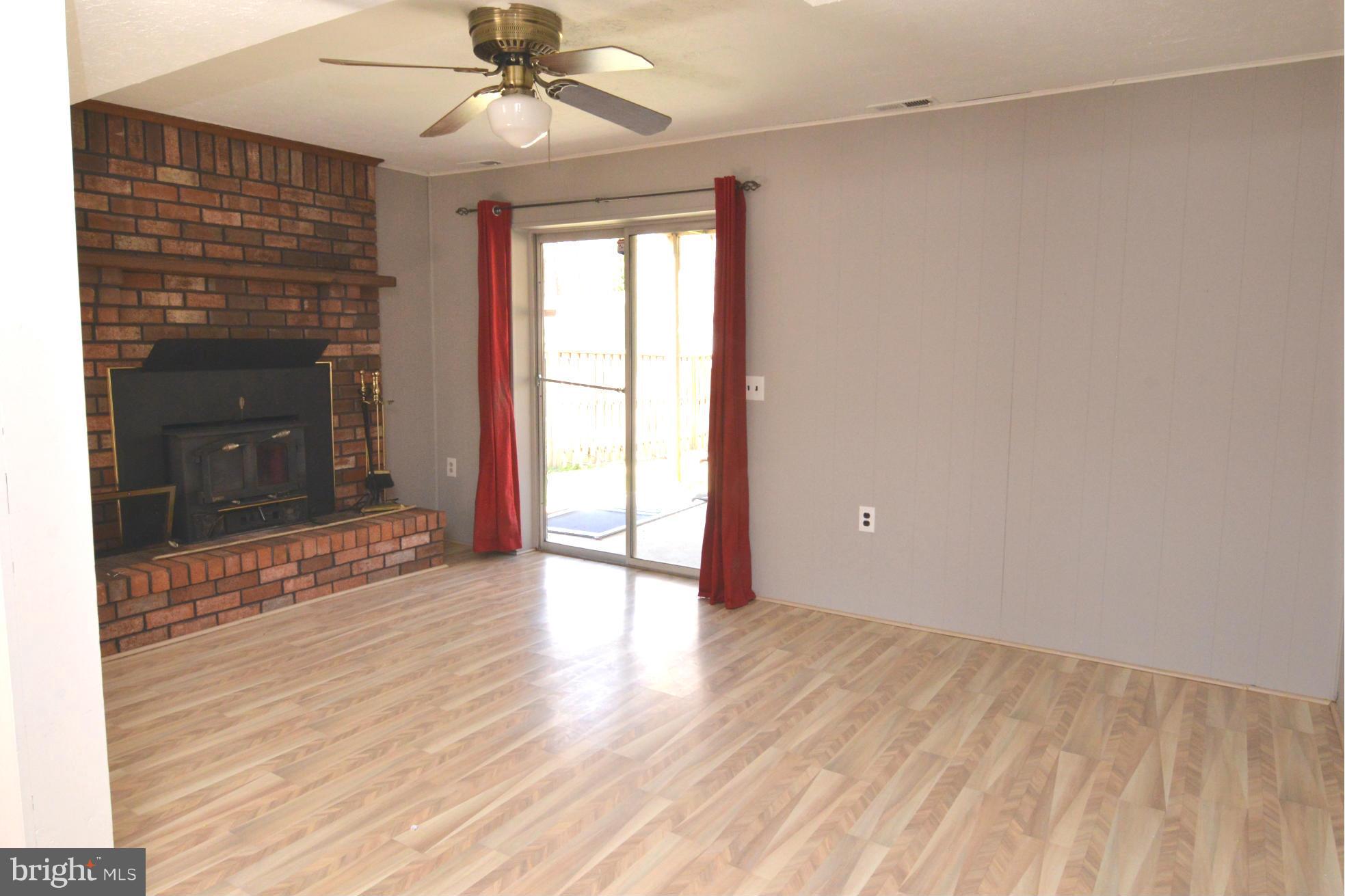 WHISPERING WOODS - Residential Lease