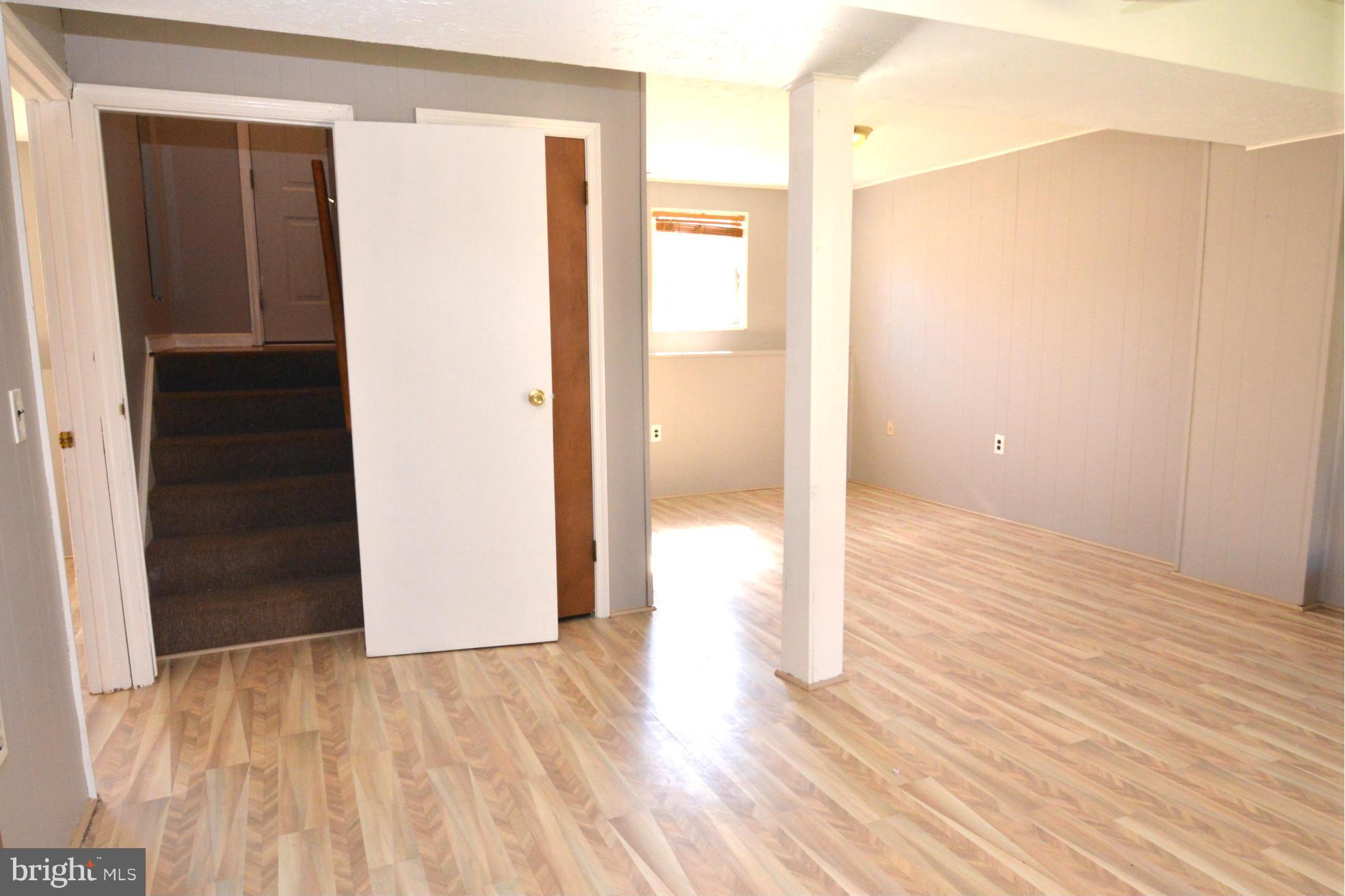 WHISPERING WOODS - Residential Lease