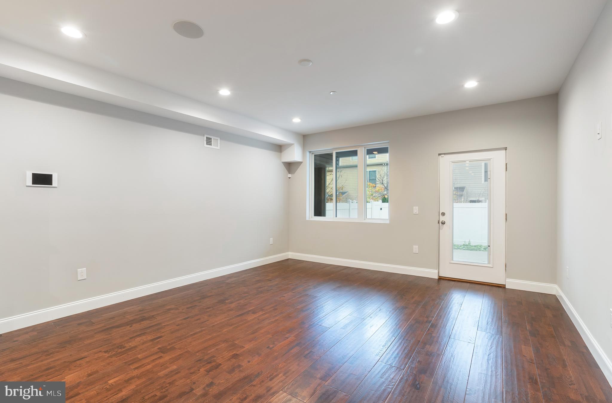 FRANCISVILLE - Residential