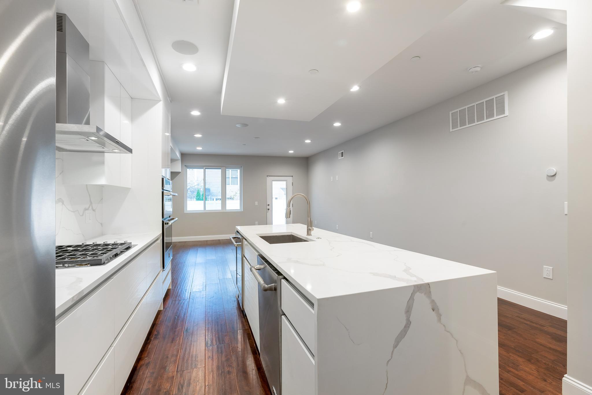 FRANCISVILLE - Residential