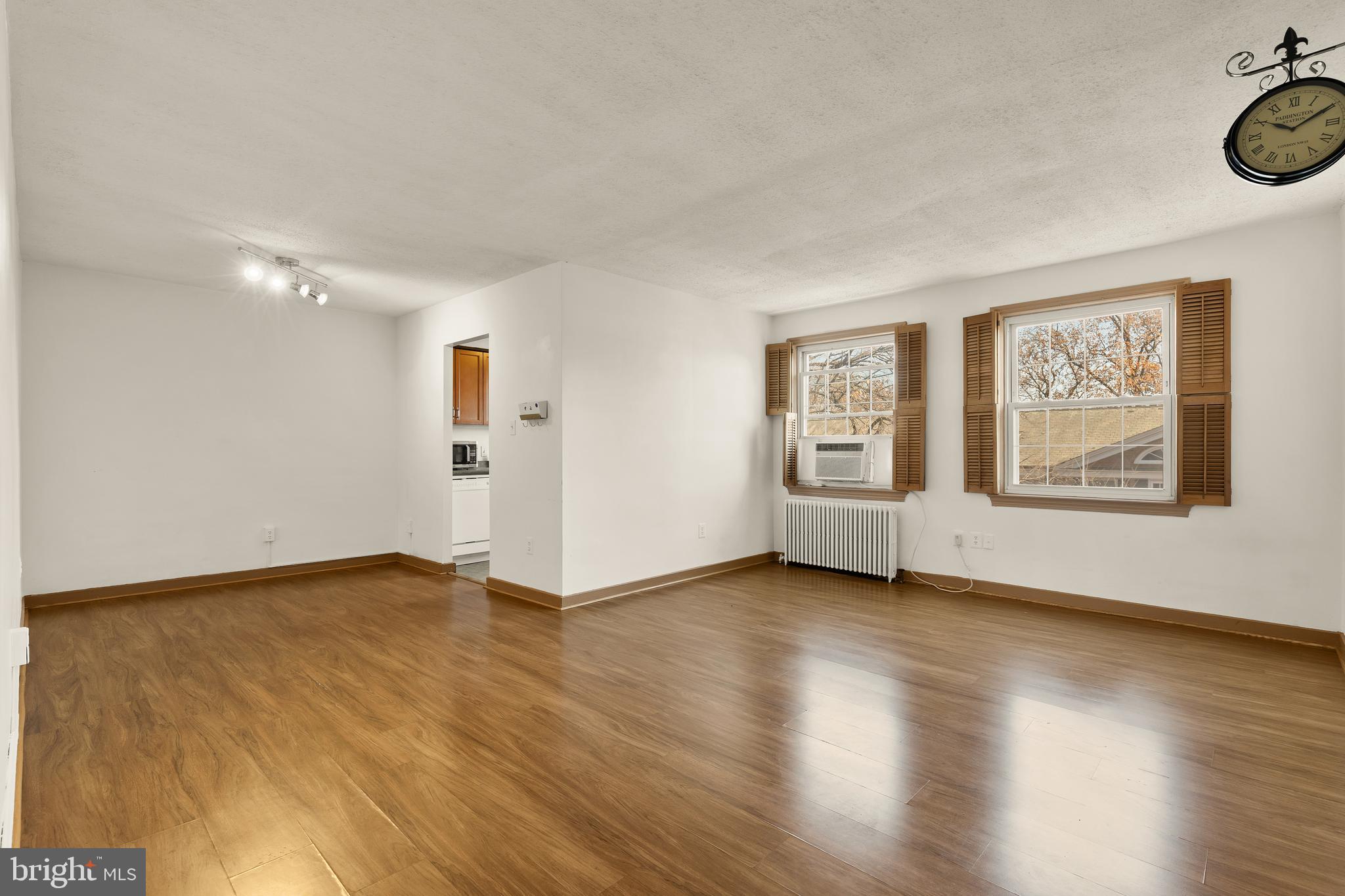 5010 COLUMBIA PIKE 6