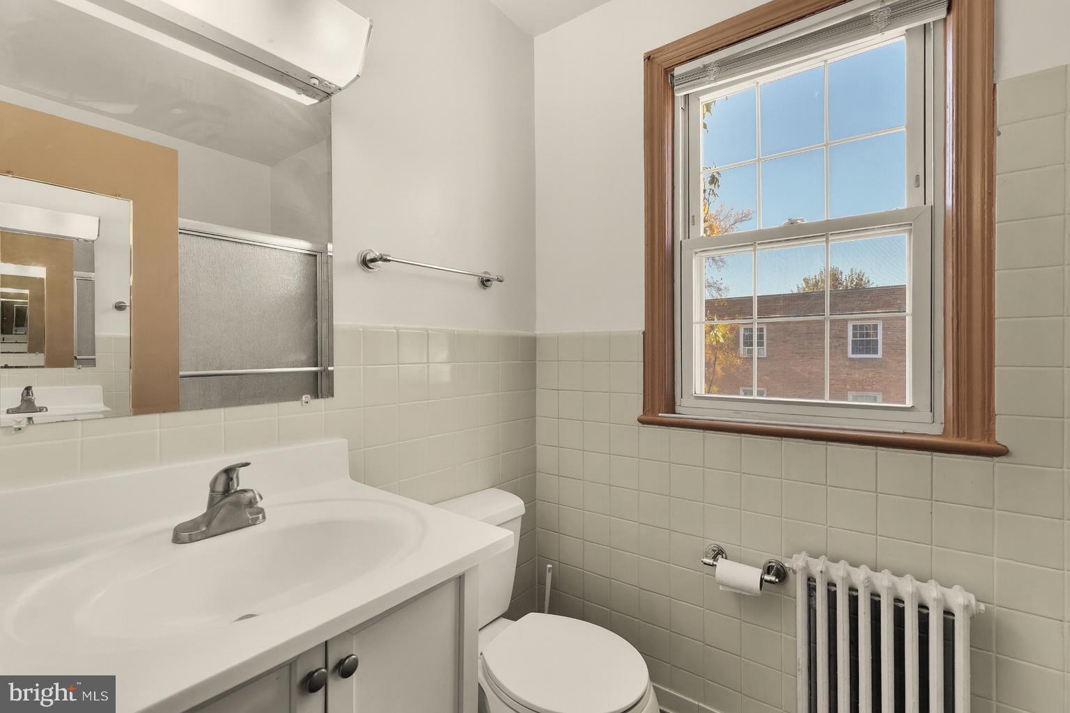 FREDERICK COURTS - Residential