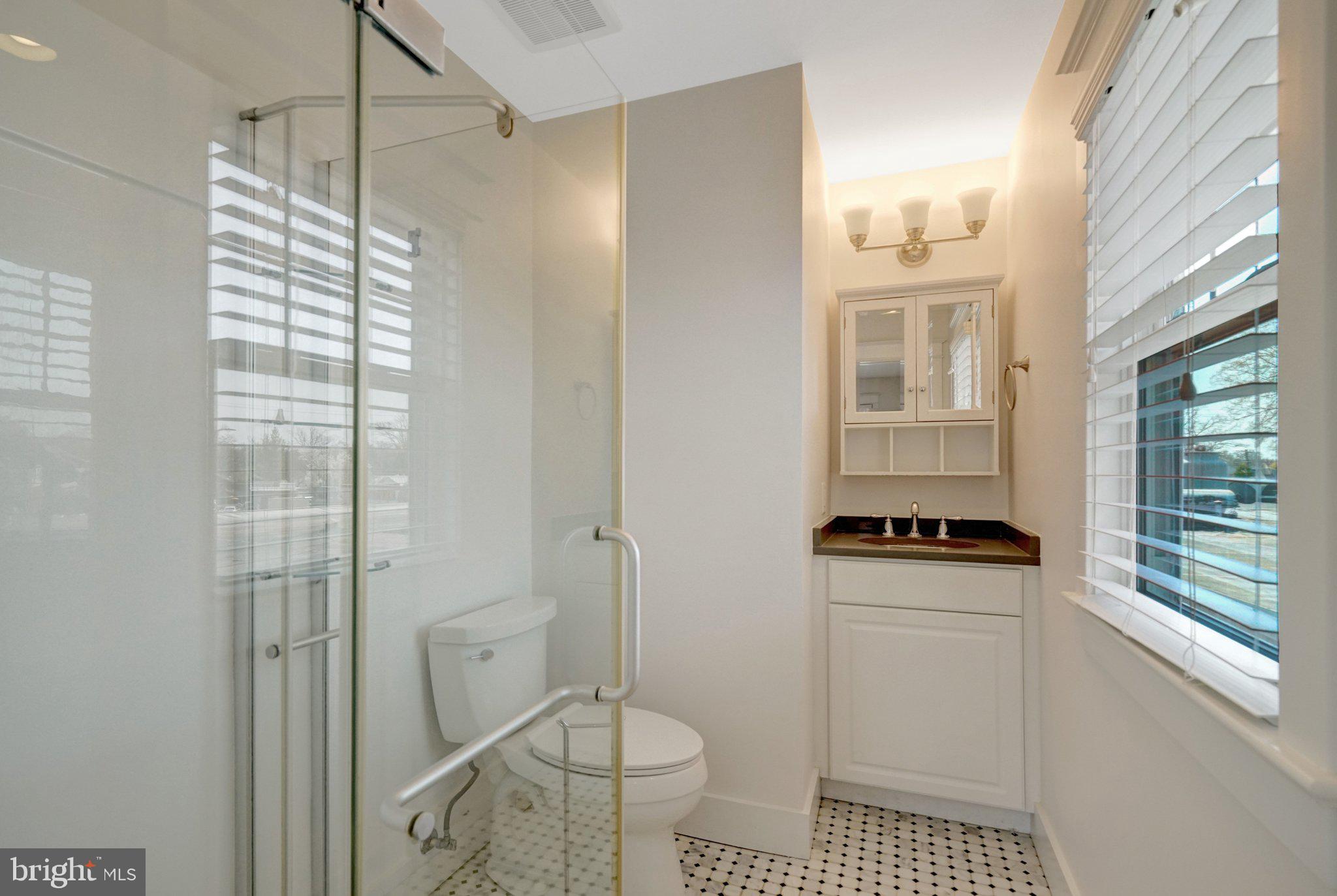 CLARENDON - Residential