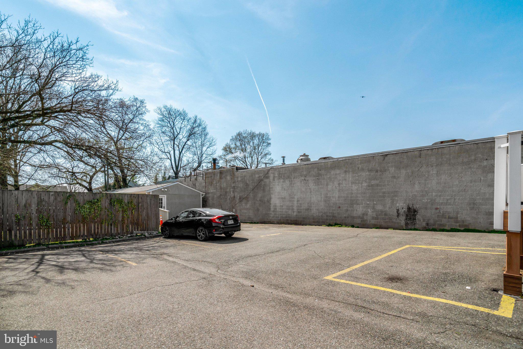 CLARENDON - Residential