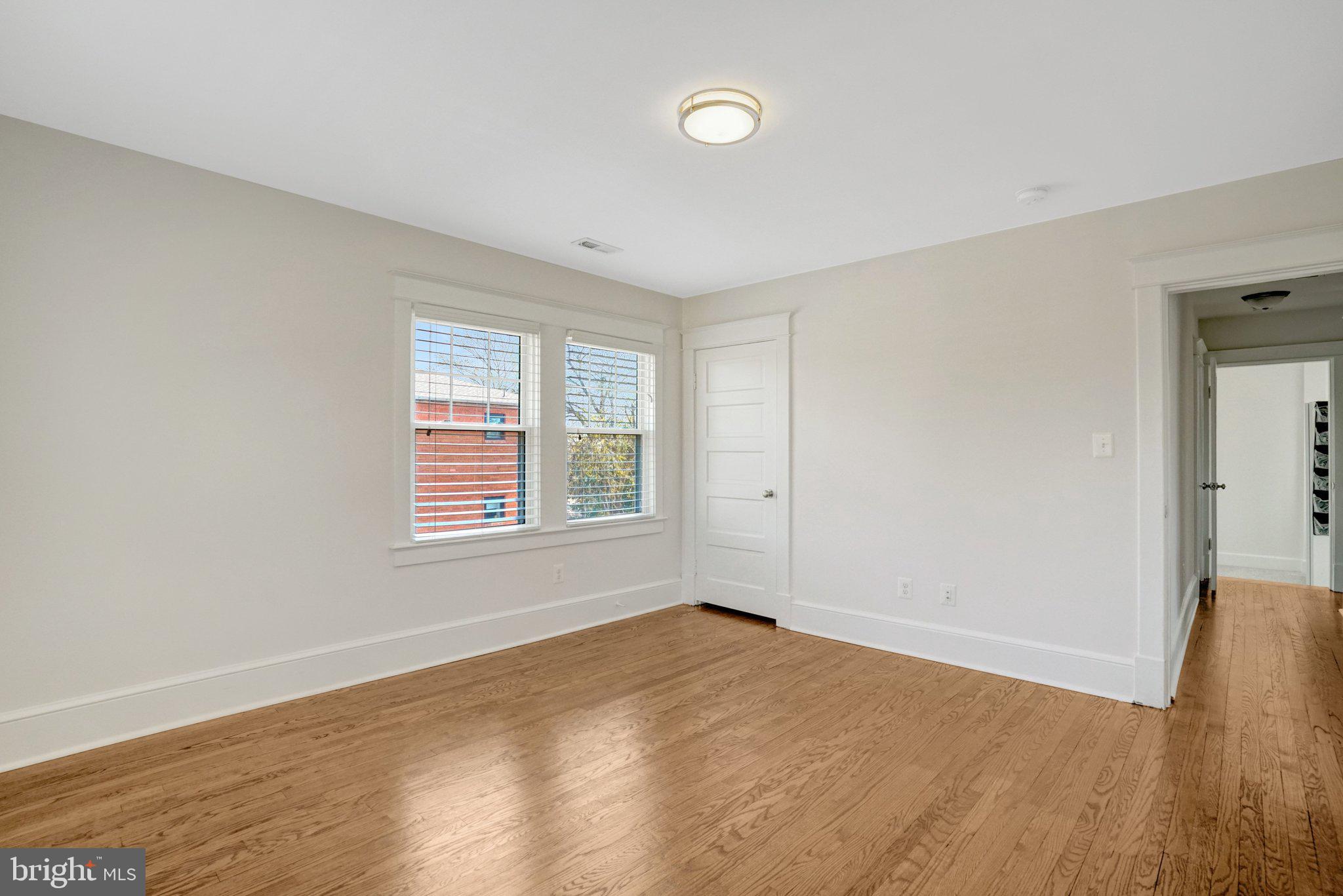 CLARENDON - Residential