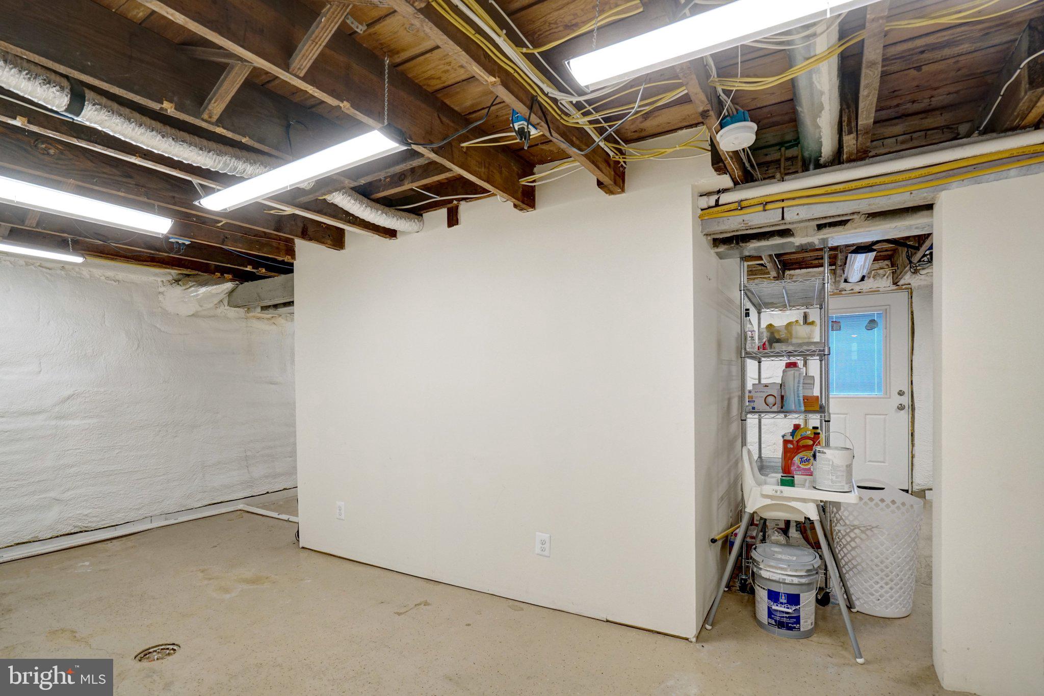 CLARENDON - Residential