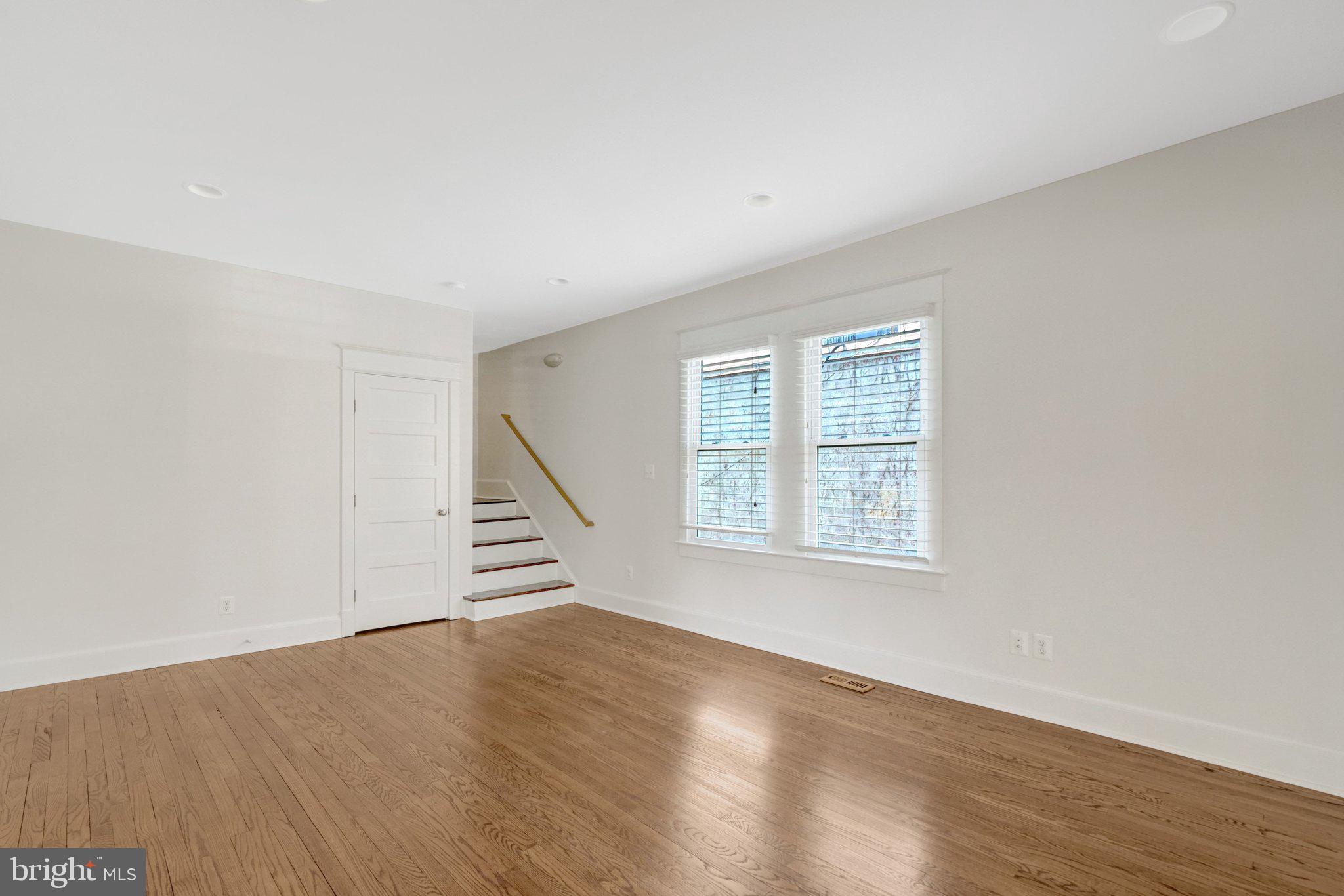 CLARENDON - Residential