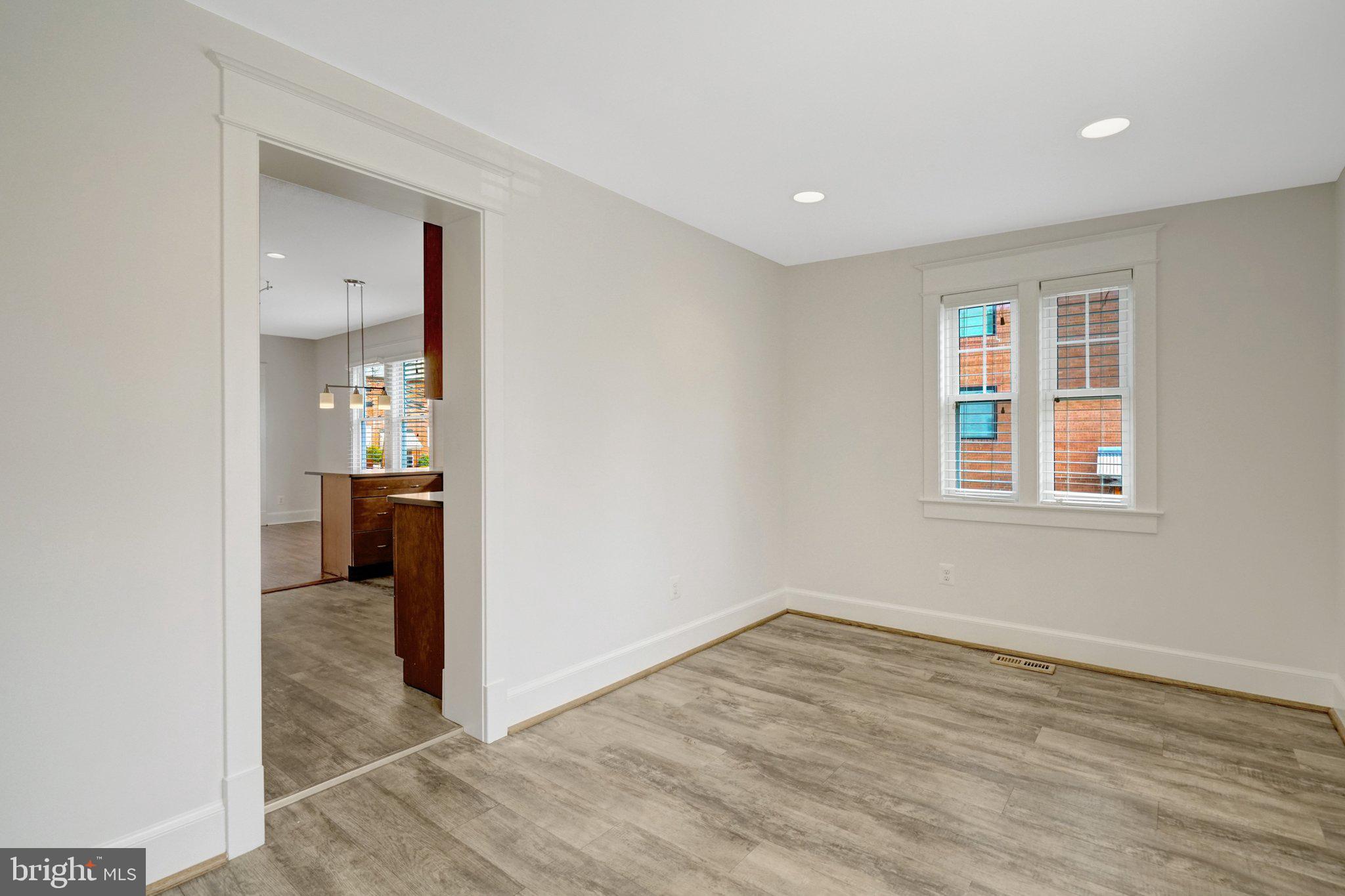 CLARENDON - Residential