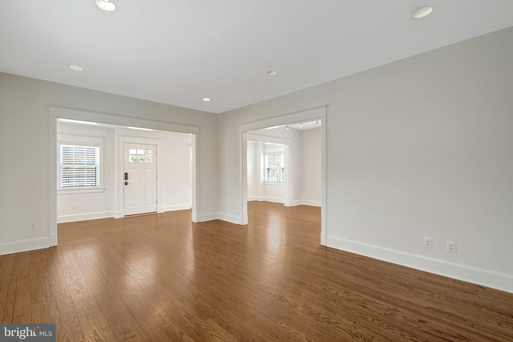 CLARENDON - Residential