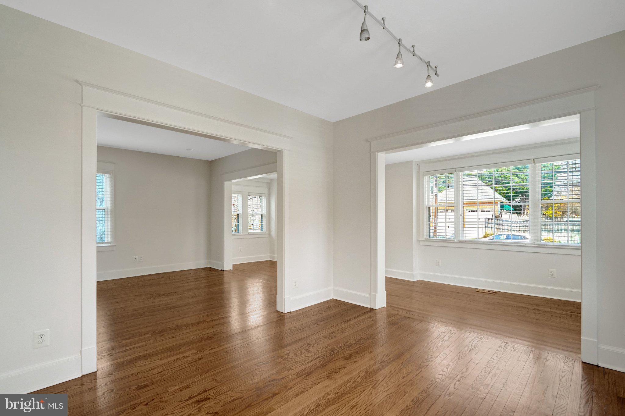 CLARENDON - Residential