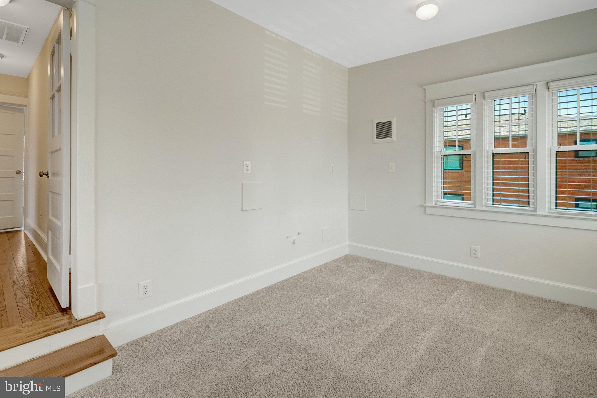 CLARENDON - Residential