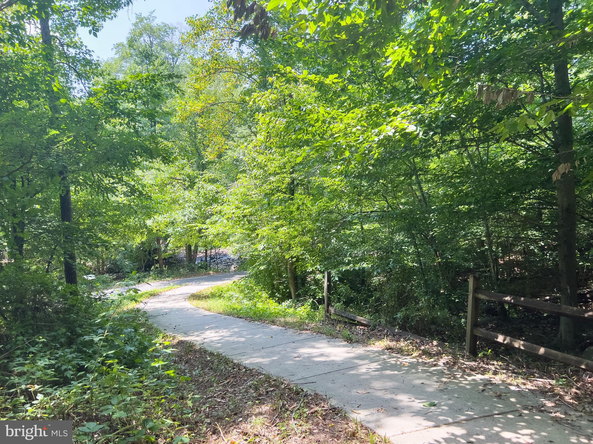 SPRINGFIELD OAKS - Residential