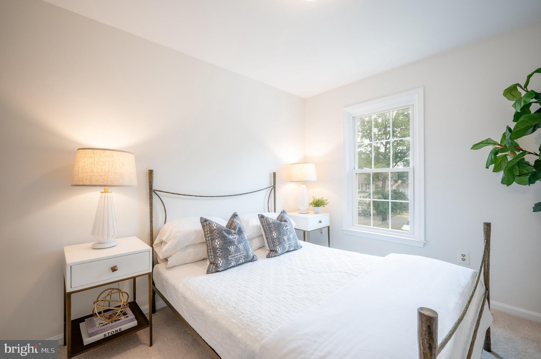 SPRINGFIELD OAKS - Residential