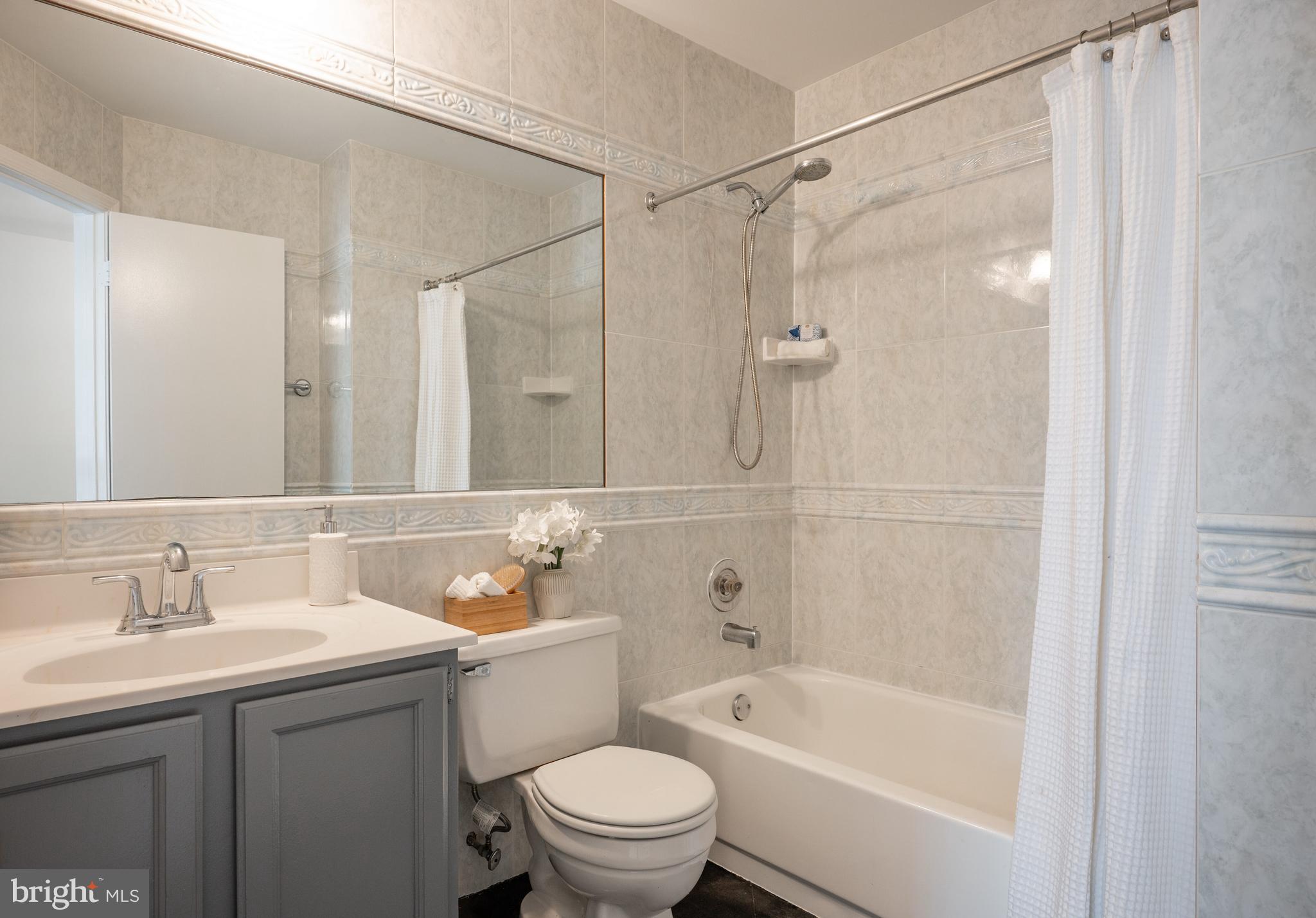 SPRINGFIELD OAKS - Residential