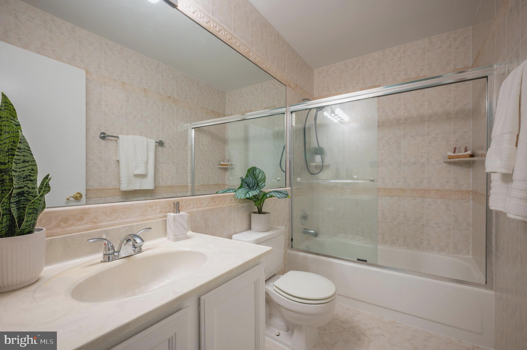 SPRINGFIELD OAKS - Residential