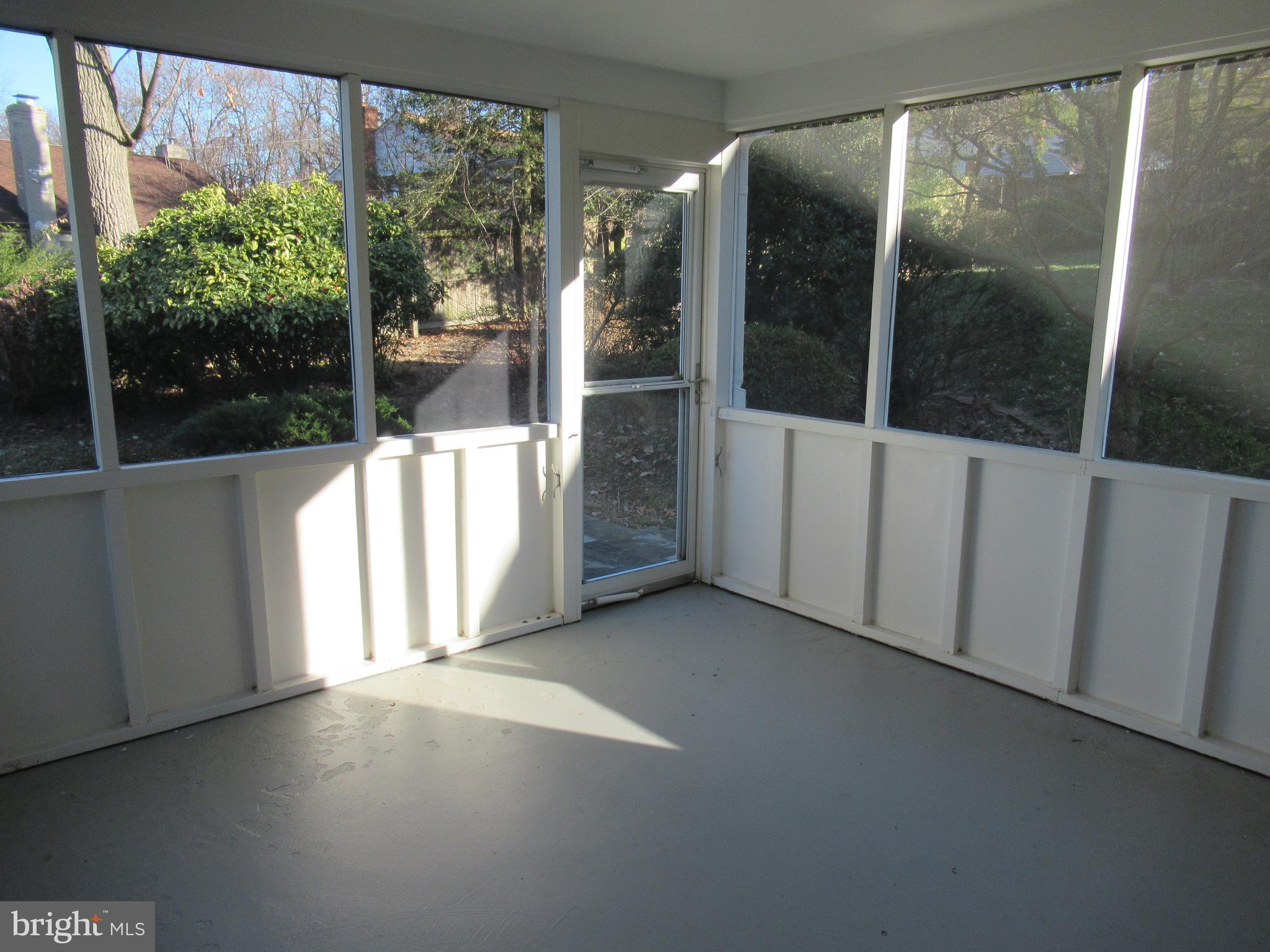 BOULEVARD MANOR - Residential Lease