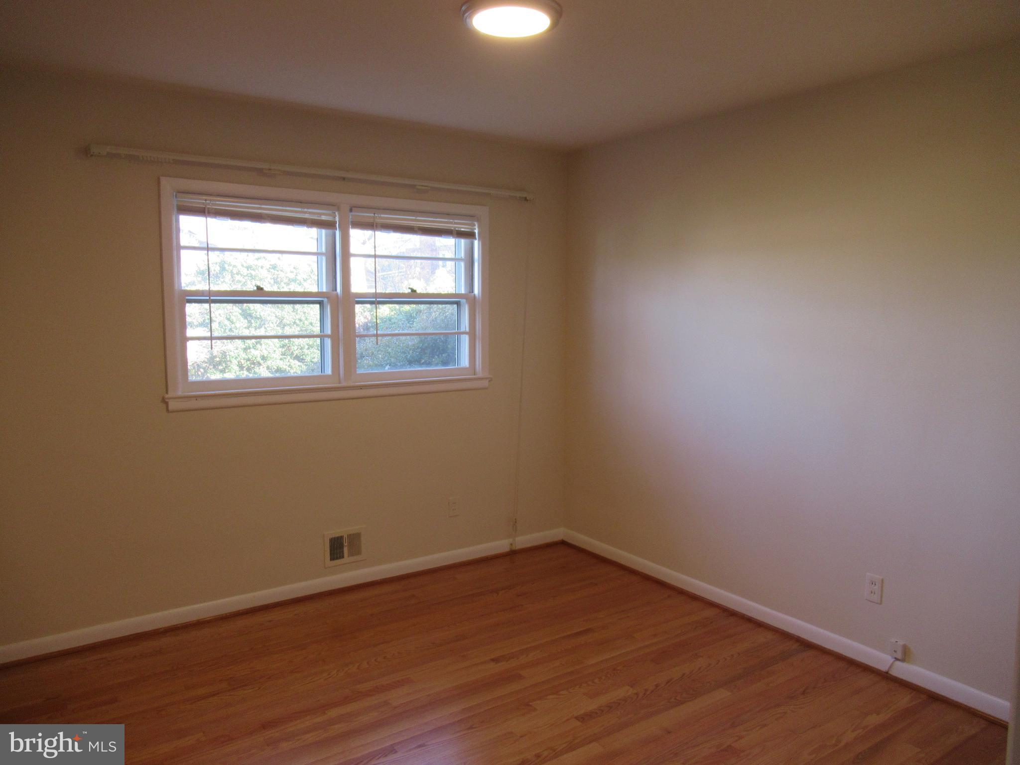 BOULEVARD MANOR - Residential Lease