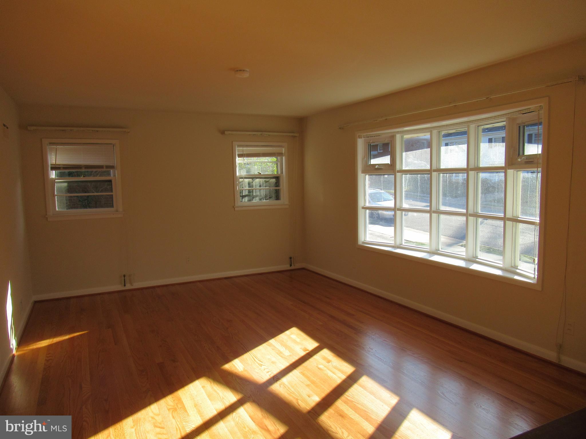 BOULEVARD MANOR - Residential Lease