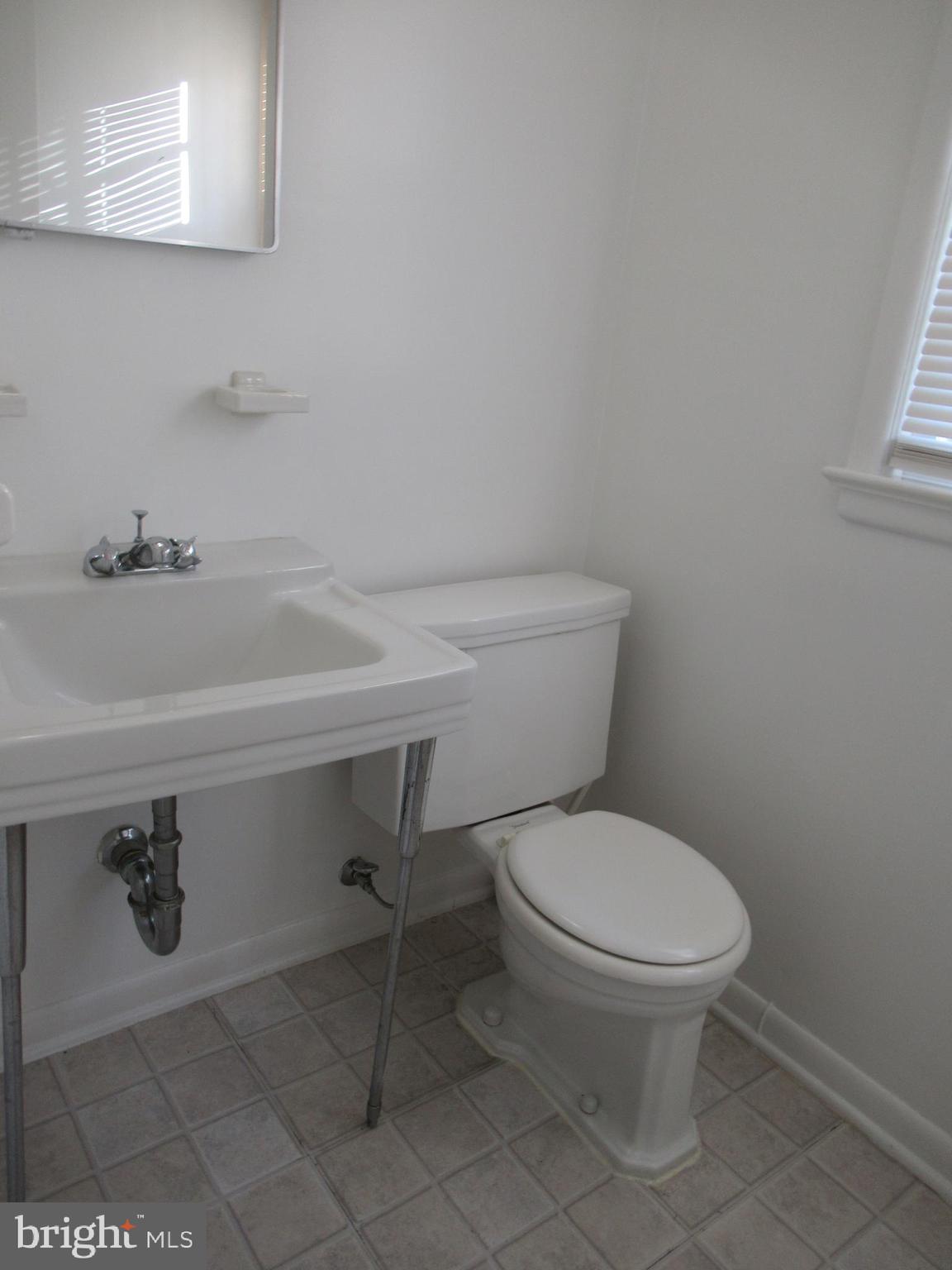 BOULEVARD MANOR - Residential Lease