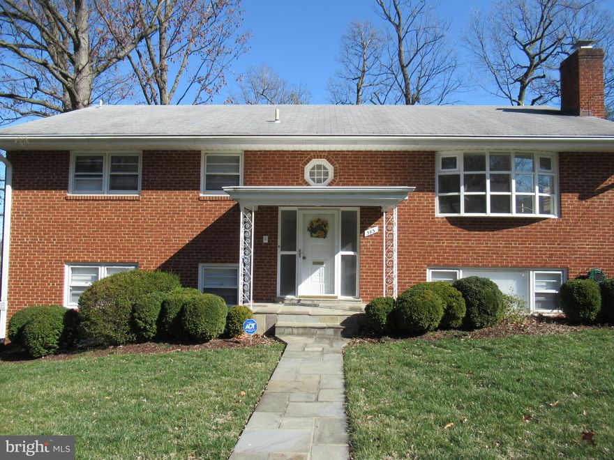 Split Foyer convenient to Ballston and 7 Corners.  2246 sq. ft.  on two levels.  Hardwood floors on main level recently refinished.  Painting done for new tenant.  Separate dining room plus built-in table in kitchen.  Screened-in porch off kitchen.  3 BR / 2 BA on main level, 1 BR / half BA on lower level.  Rec room w/ wood-burning fireplace.  Large laundry room has extra refrigerator and separate freezer.  One-car garage plus driveway and plenty of street parking.  Short walk to Bluemont Park at bottom of hill.  2 blocks to Ashlawn Elem. School.  Available July 1, 2025.  Minimum one year lease.  No smoking in home.  Will consider pets on a case by case basis.