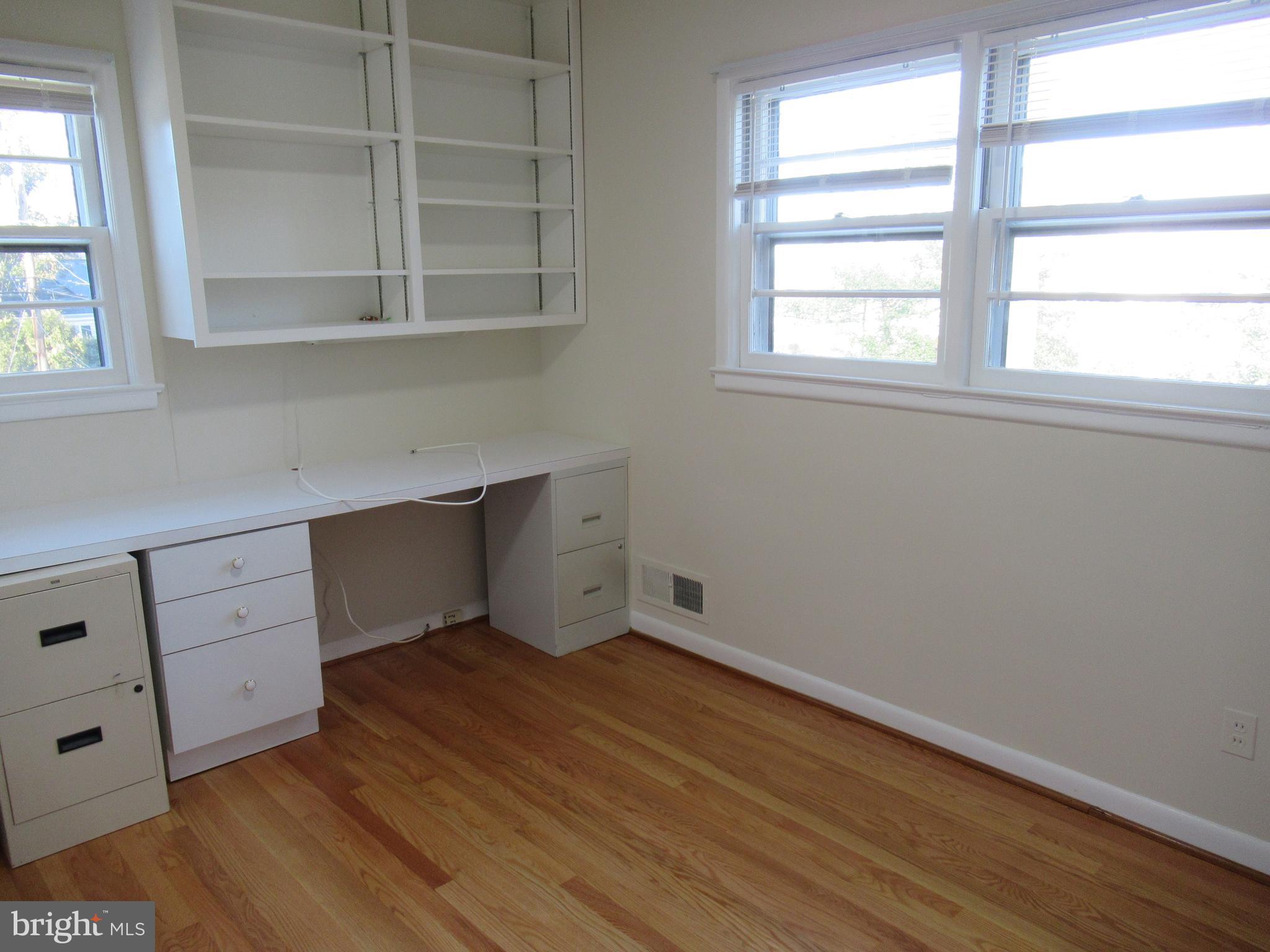 BOULEVARD MANOR - Residential Lease