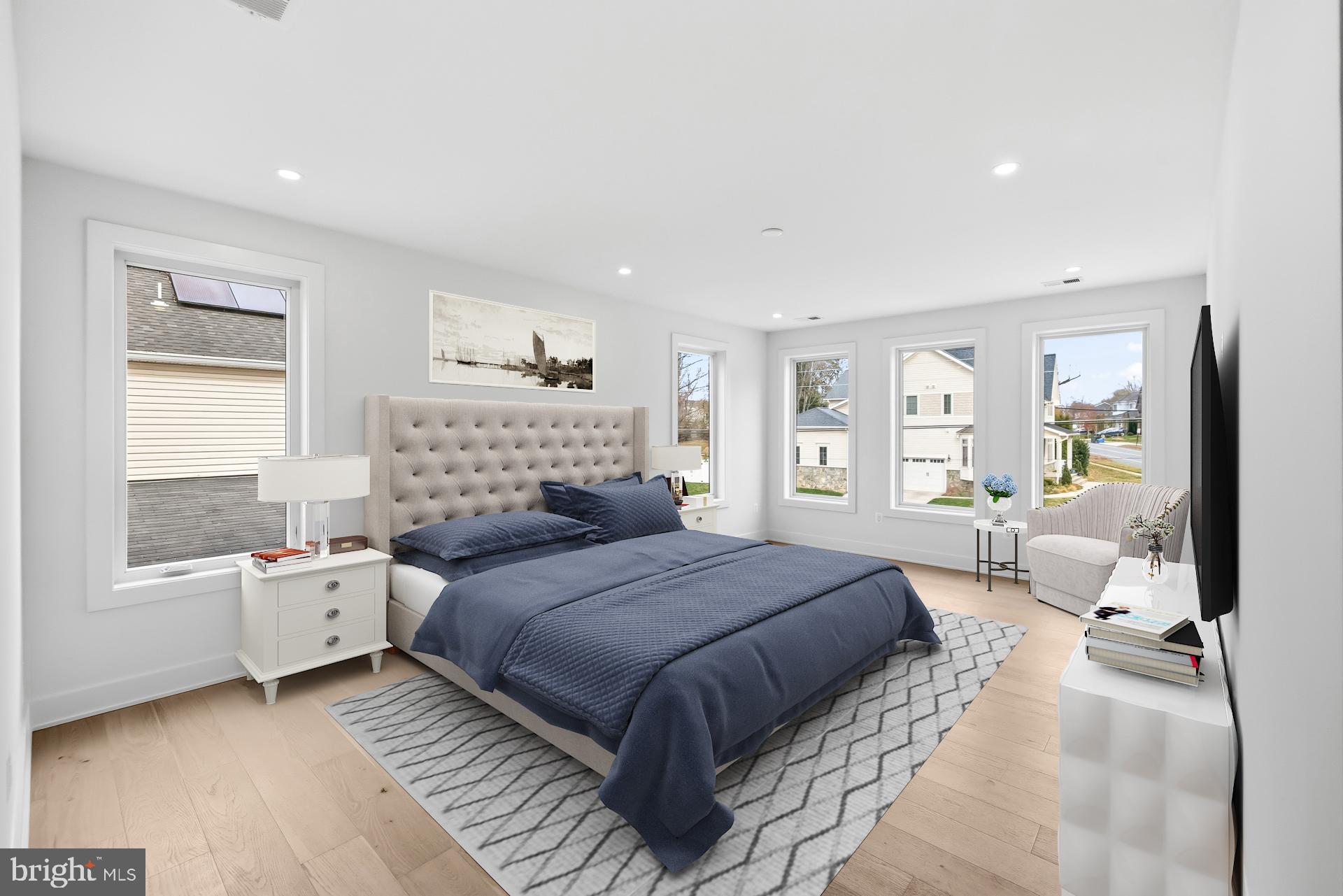 VIENNA WOODS - Residential