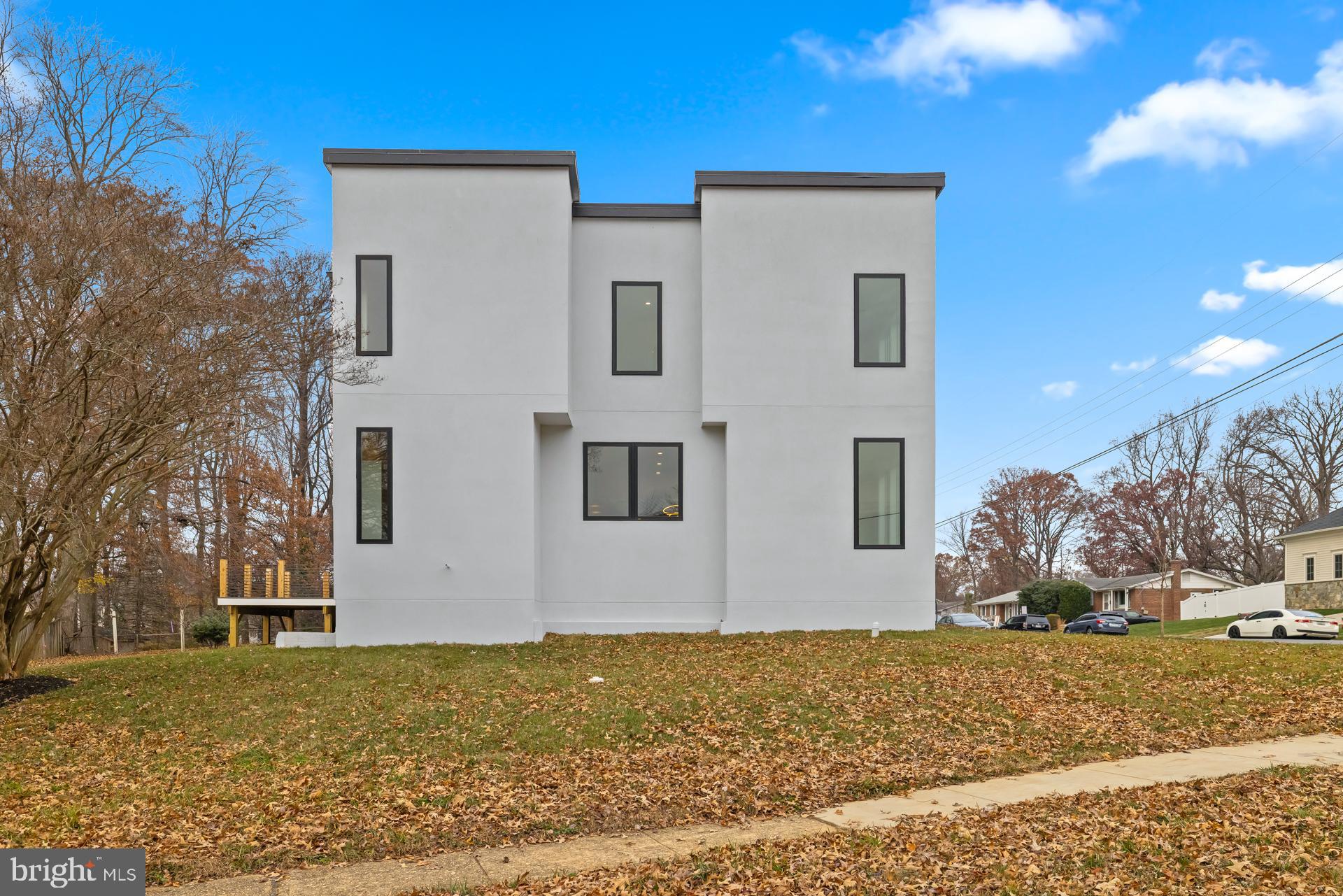 VIENNA WOODS - Residential