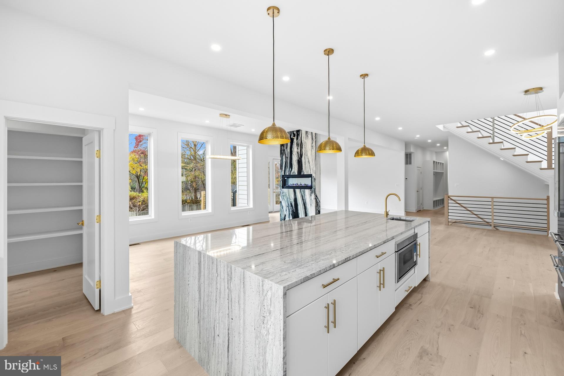 VIENNA WOODS - Residential