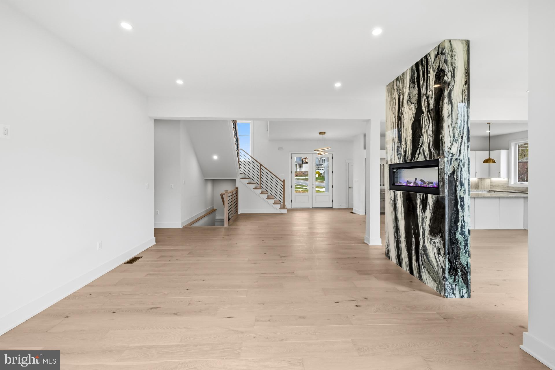 VIENNA WOODS - Residential