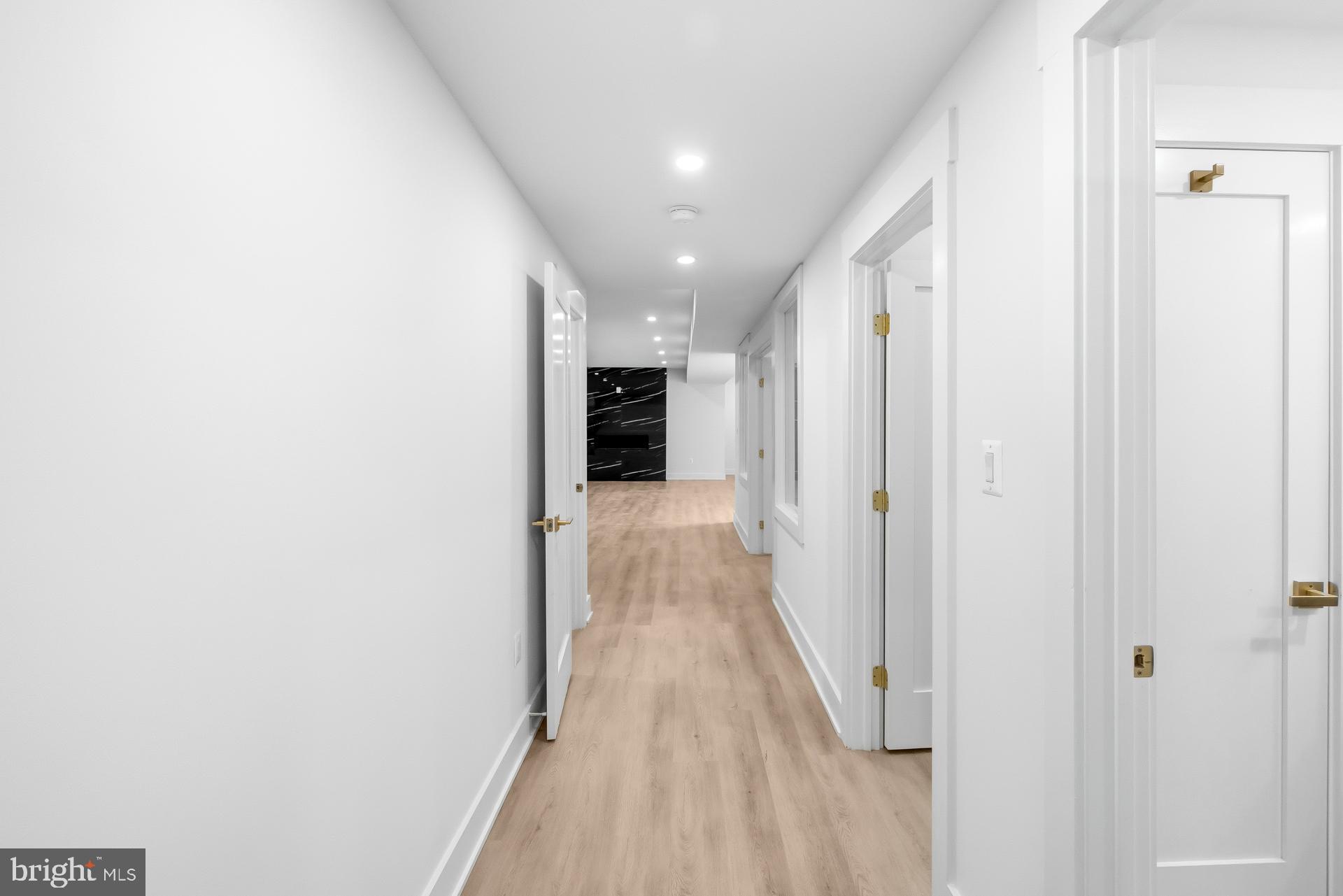 VIENNA WOODS - Residential