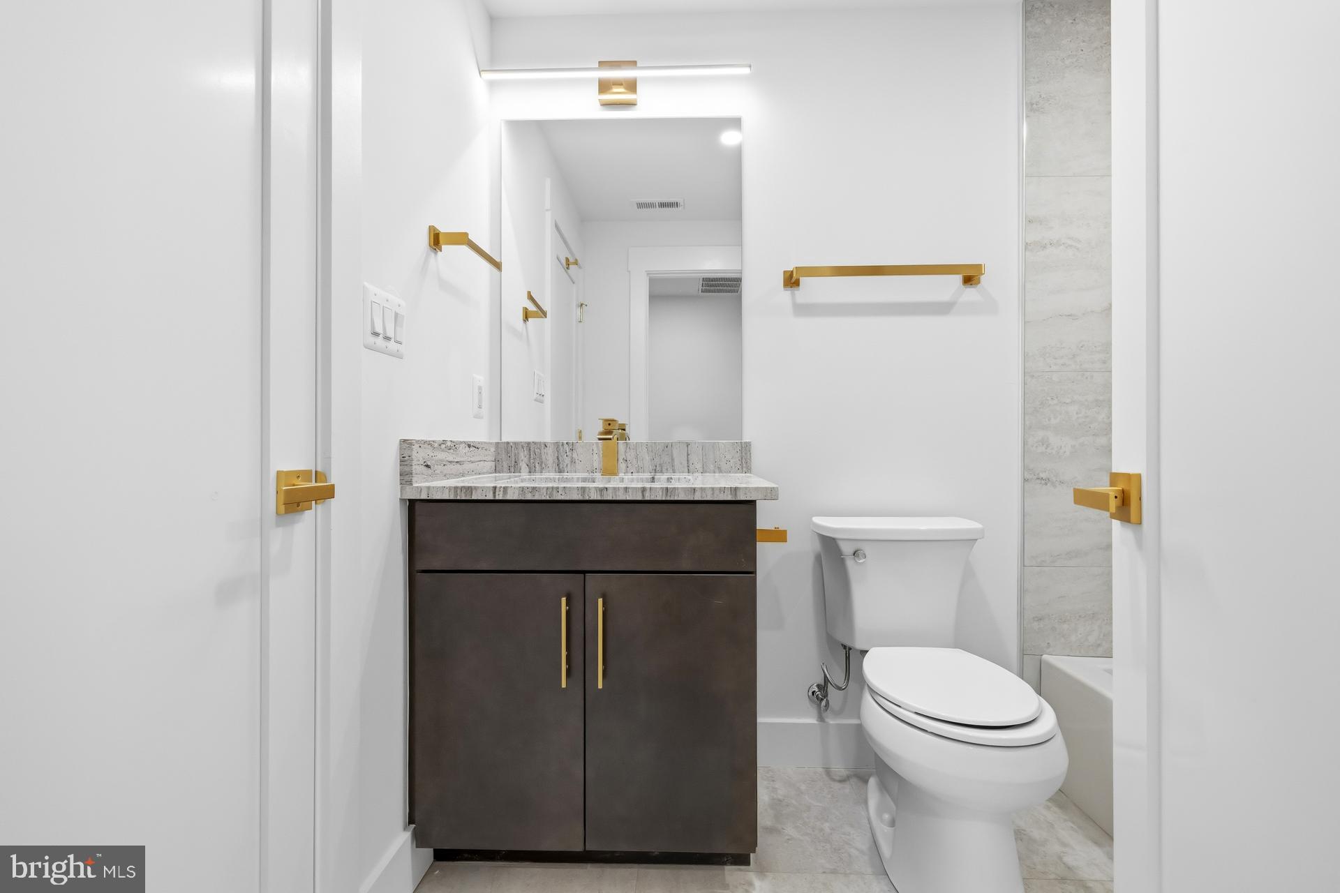 VIENNA WOODS - Residential