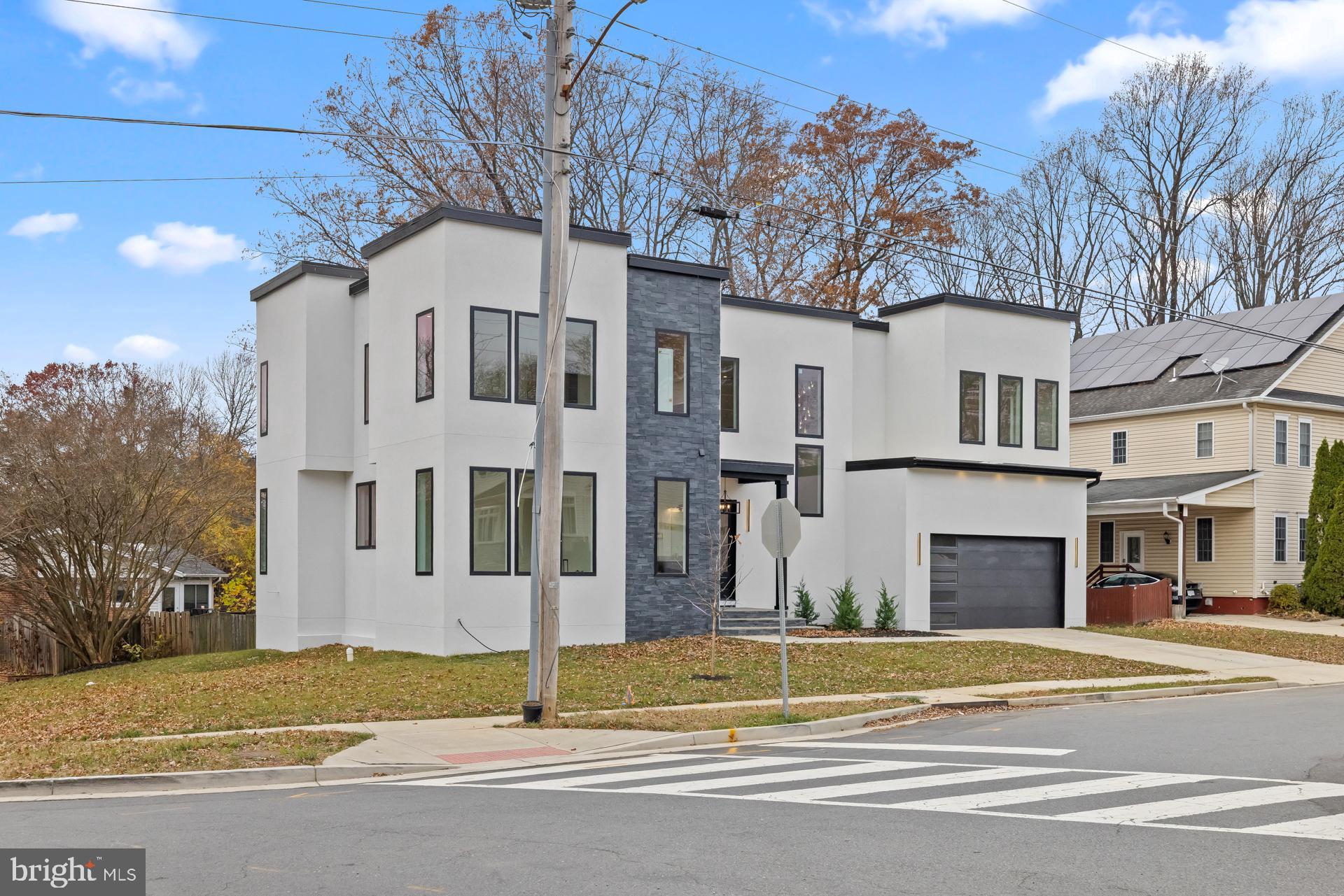 VIENNA WOODS - Residential