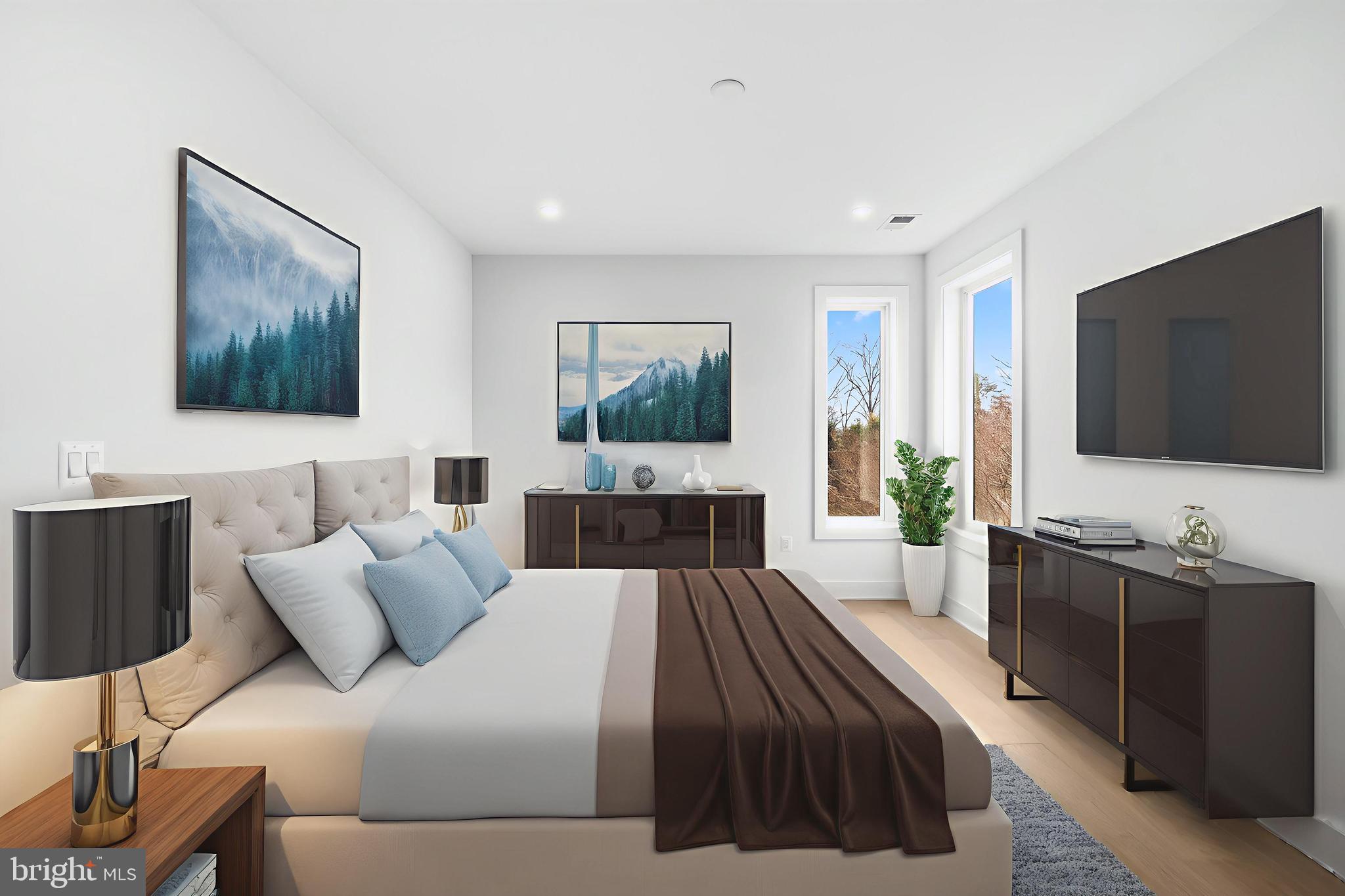 VIENNA WOODS - Residential