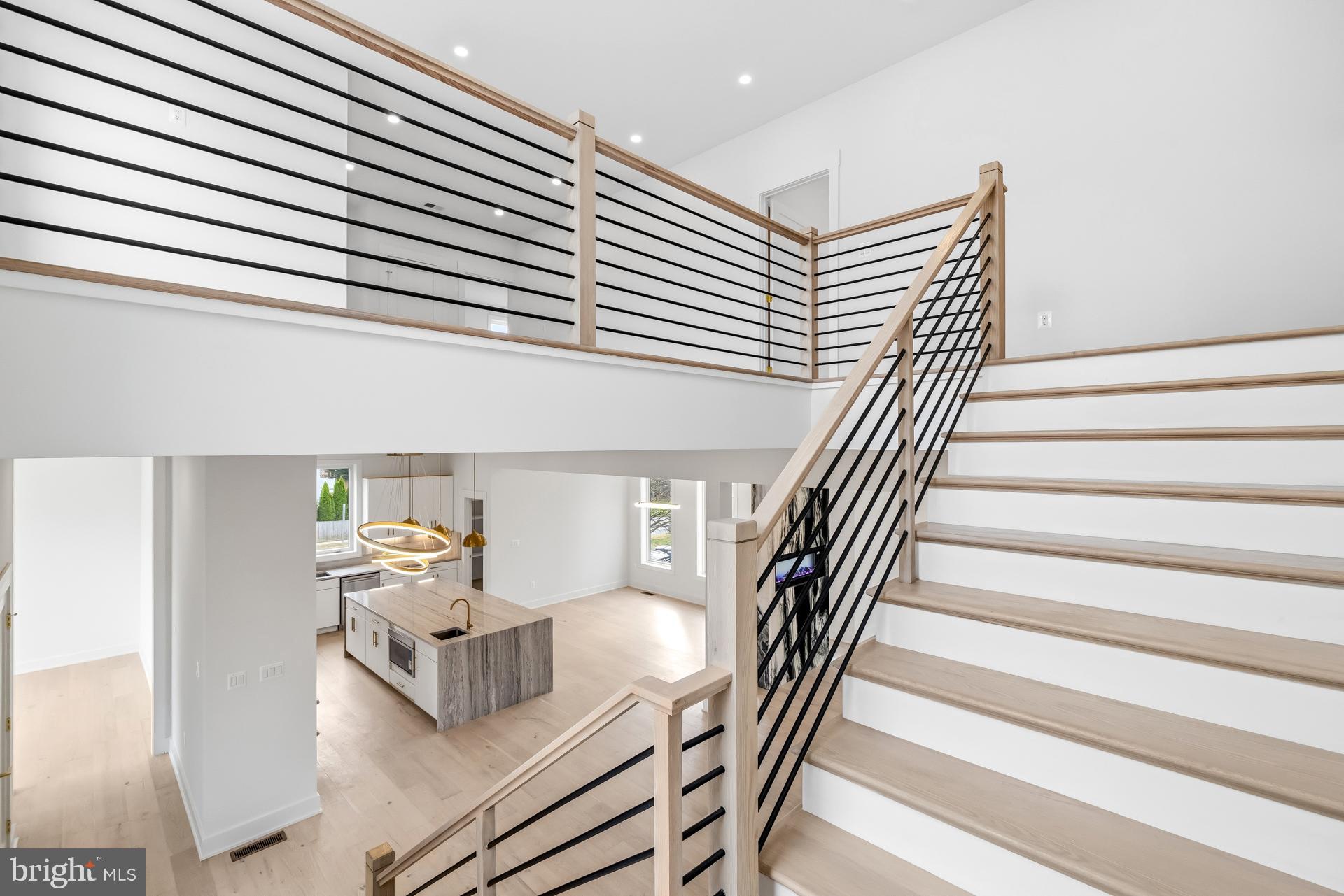 VIENNA WOODS - Residential