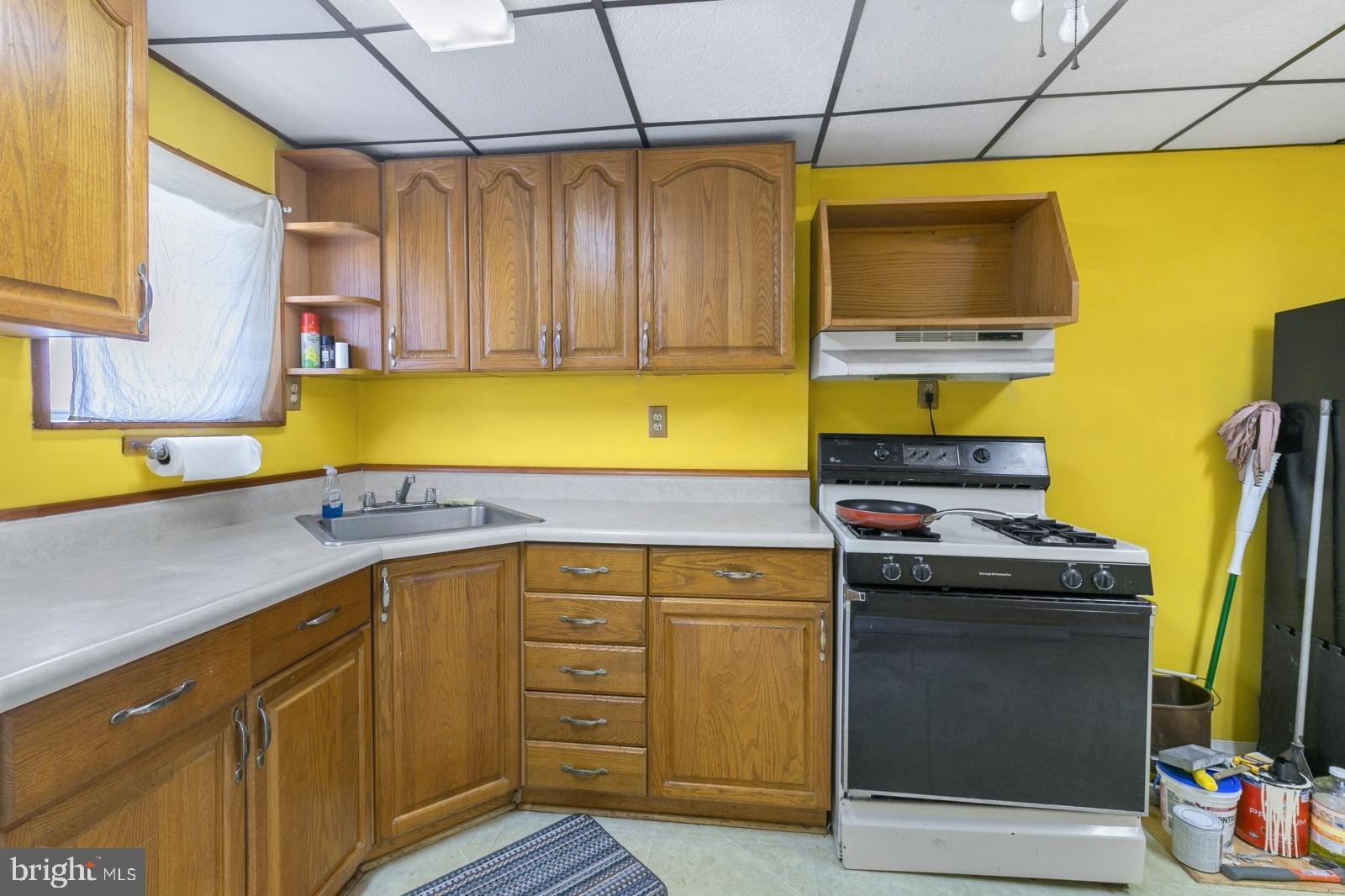 EAST KENSINGTON - Residential