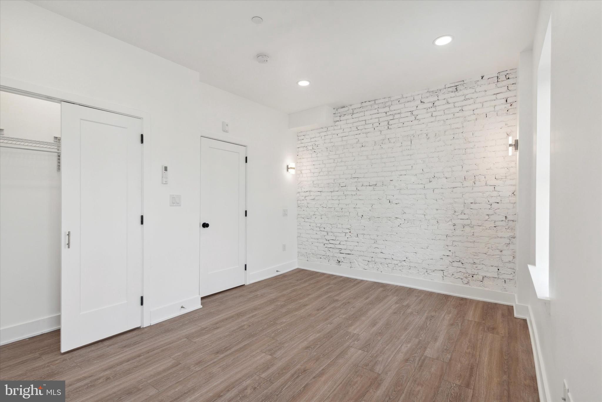 GARDEN COURT - Residential Income