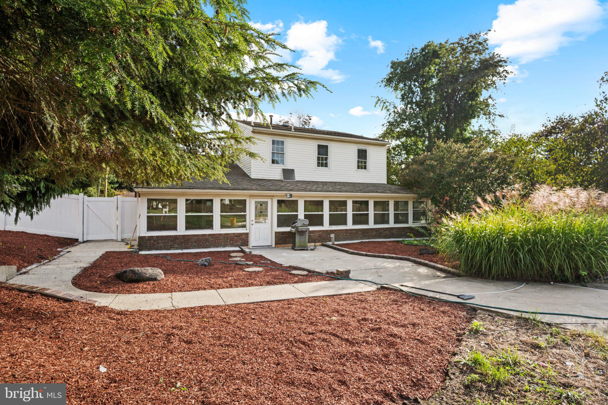 447 E PROSPECT AVENUE