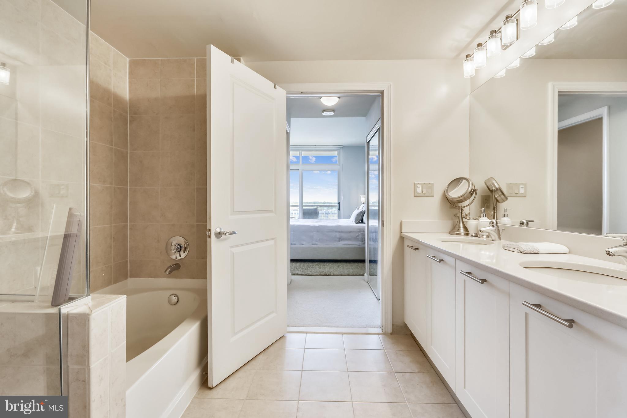 MIDTOWN BETHESDA NORTH - Residential