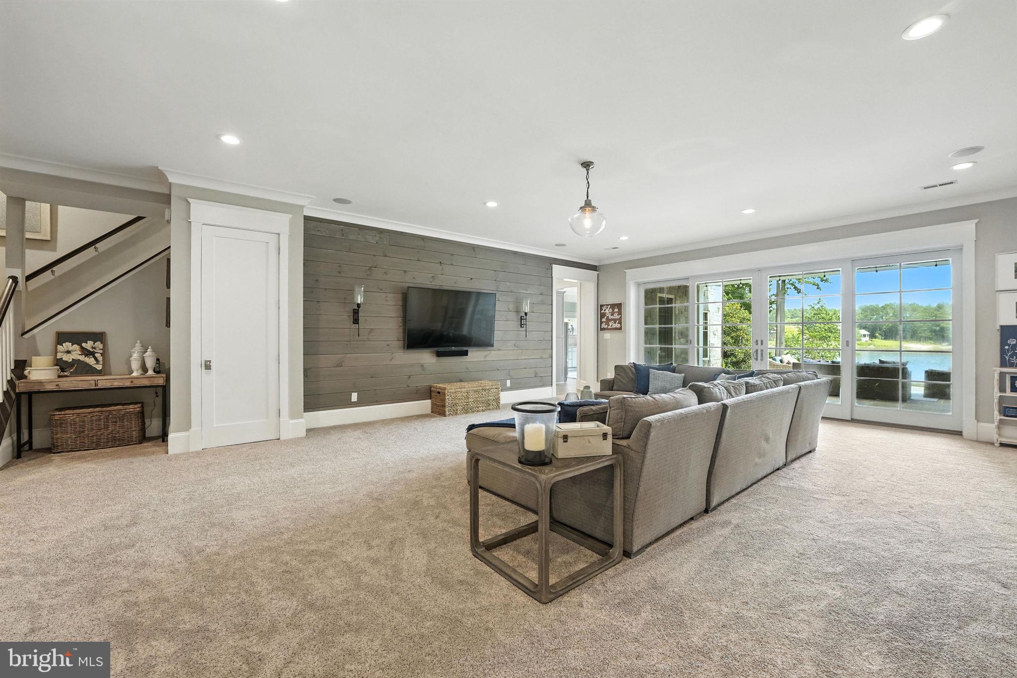 FAWN LAKE - Residential