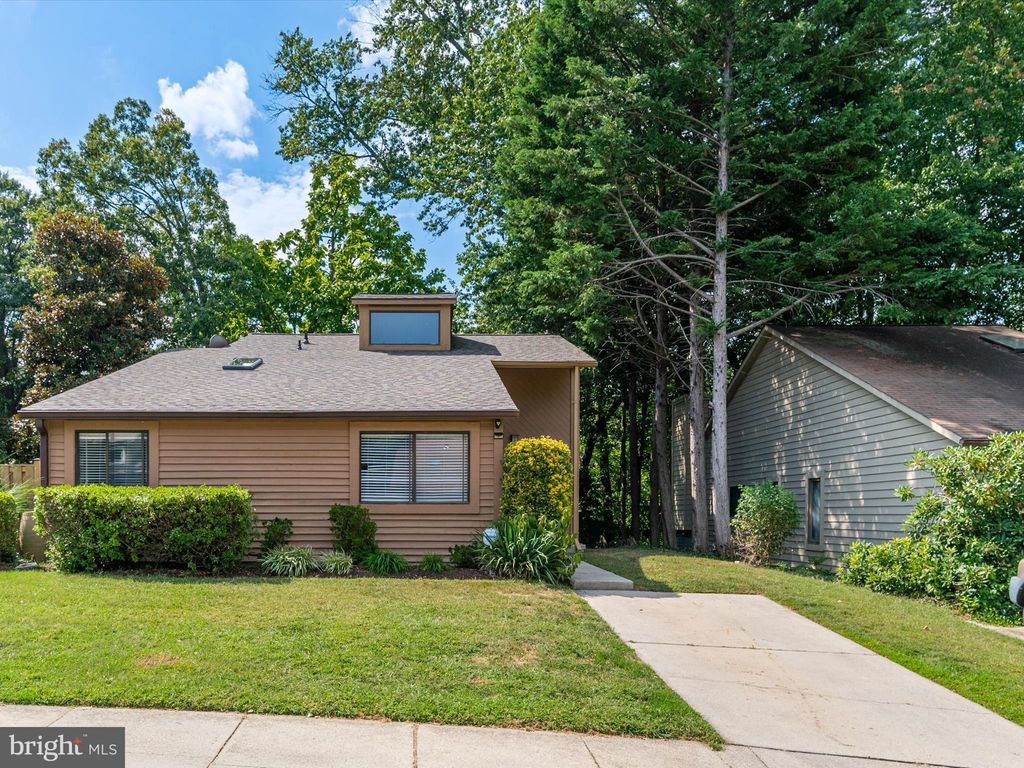Photo of 1411 Stonecreek Road, ANNAPOLIS, MD 21403 (MLS # MDAA2129972)