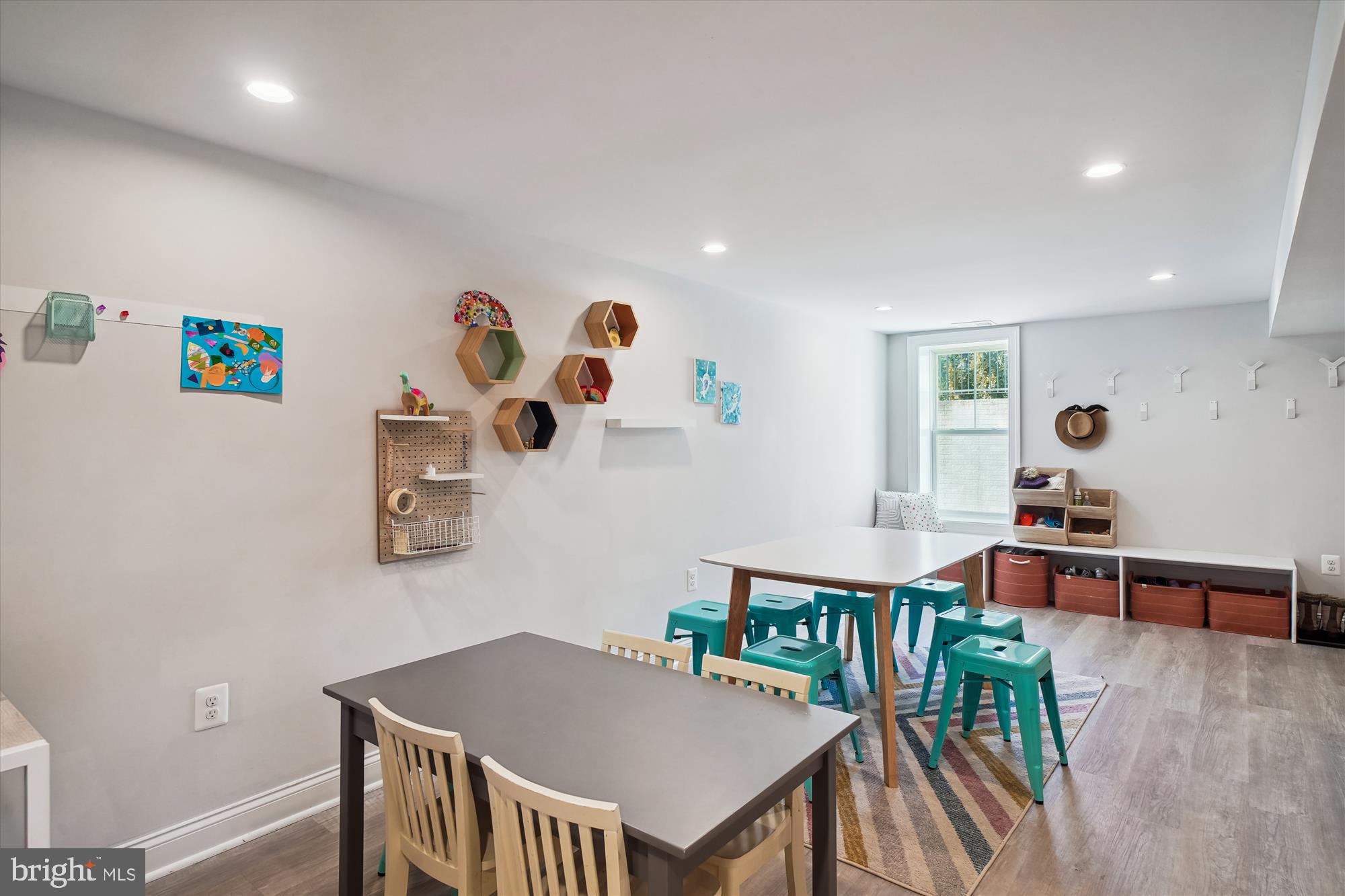 WHITE FLINT PARK - Residential