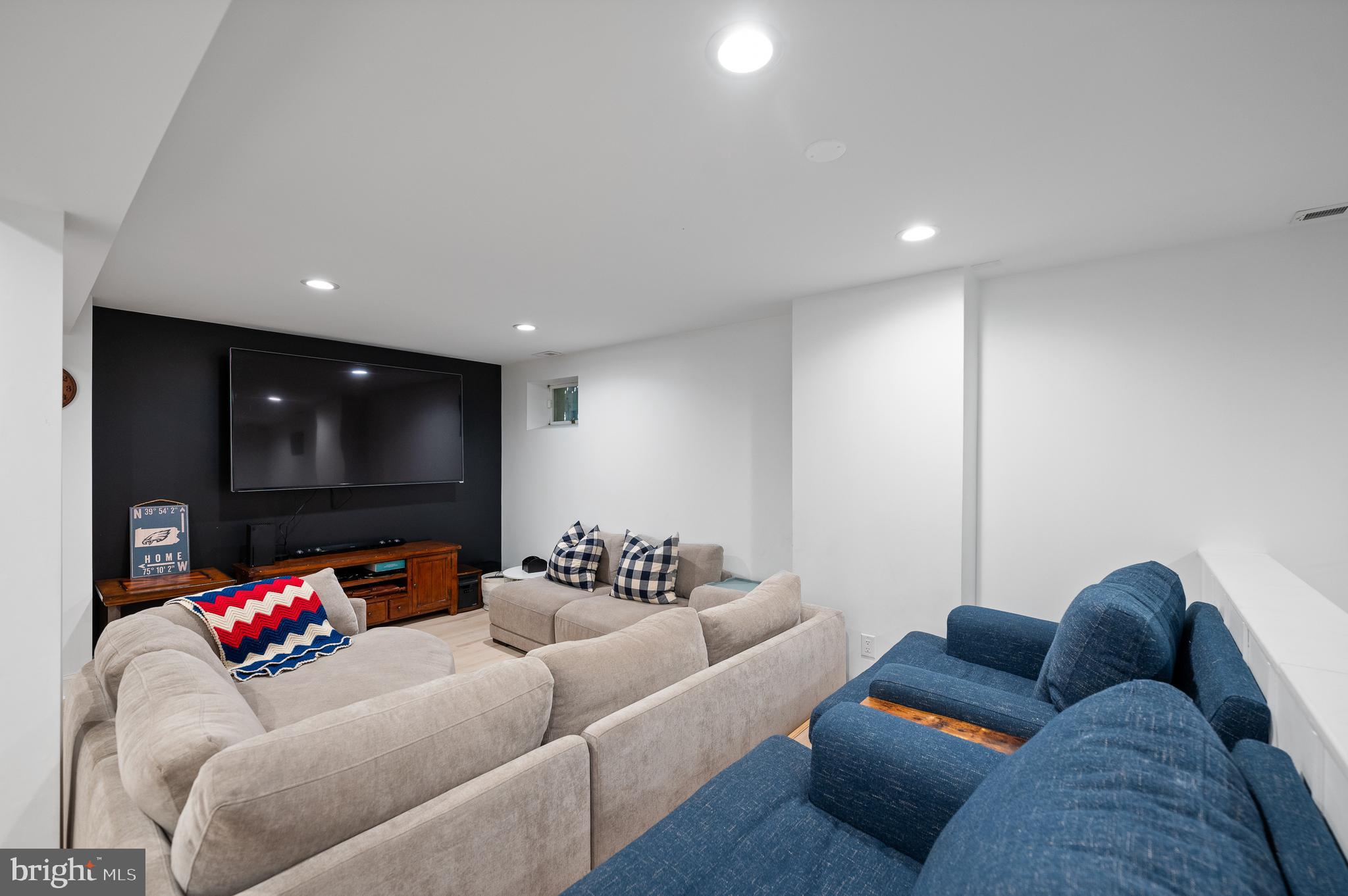 CORNERSTONE - Residential