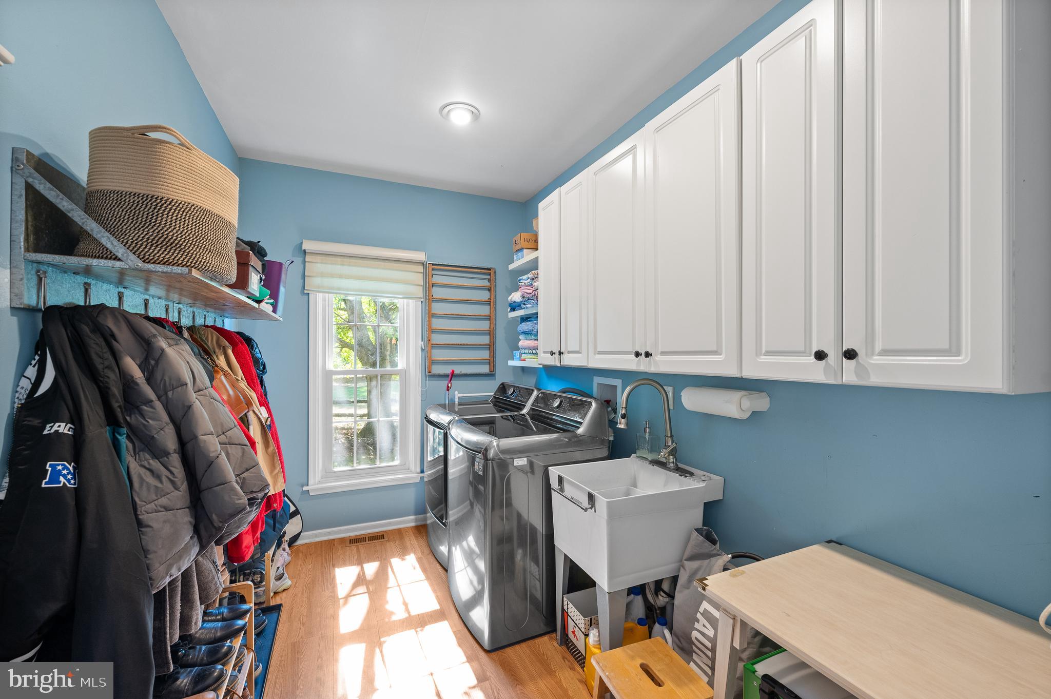 CORNERSTONE - Residential