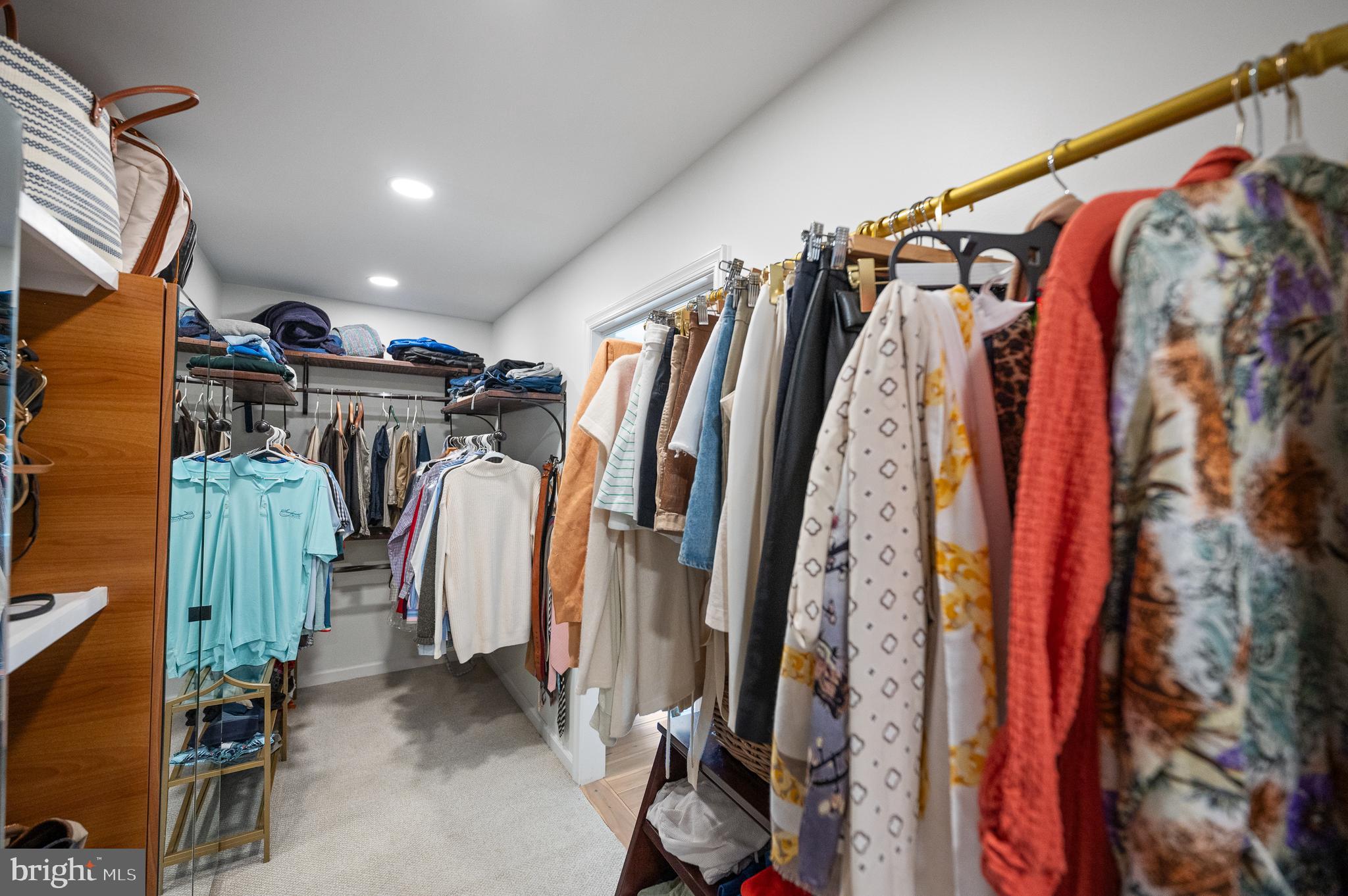 CORNERSTONE - Residential